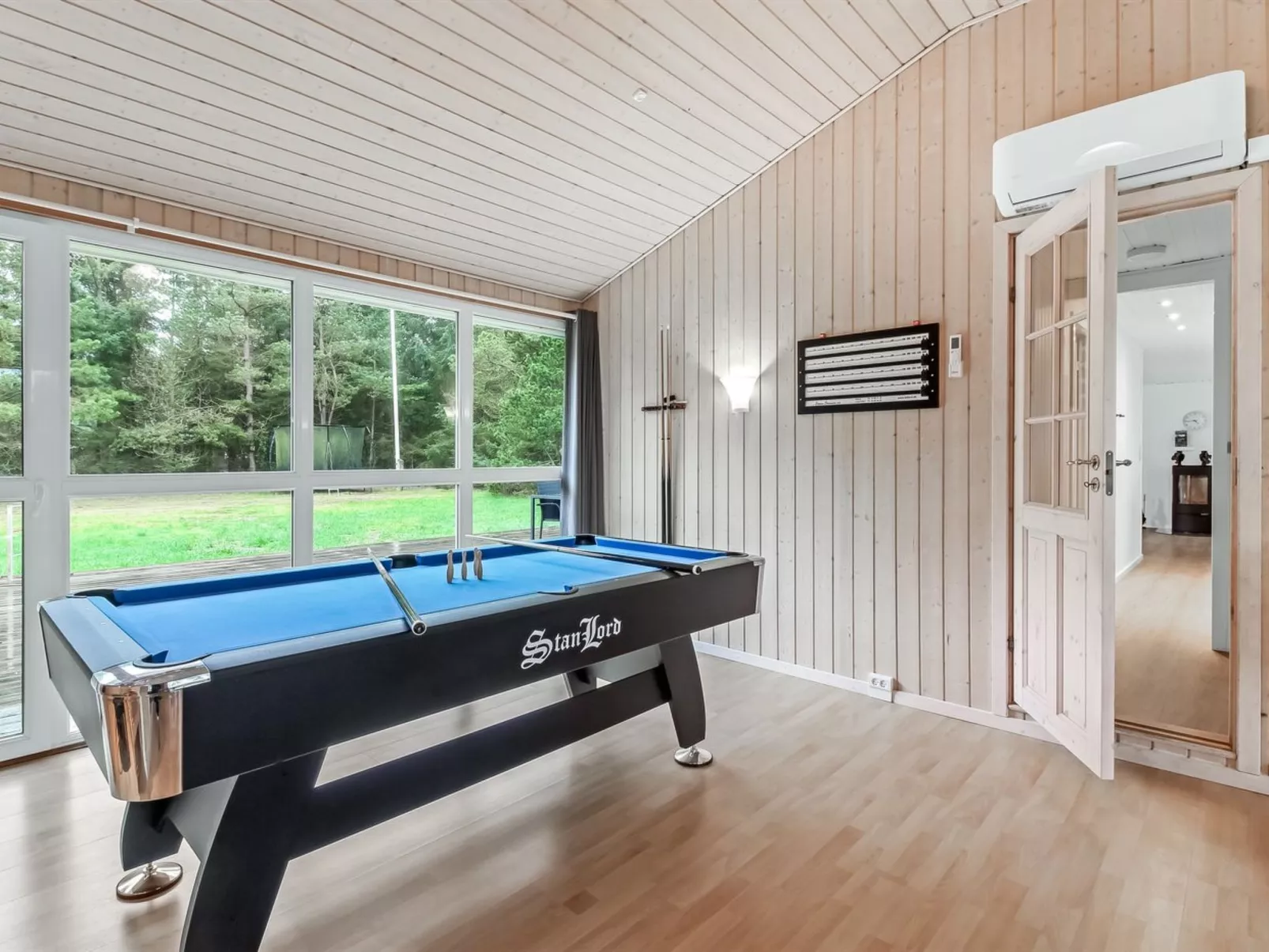 "Selgen" - 600m from the sea-Inside