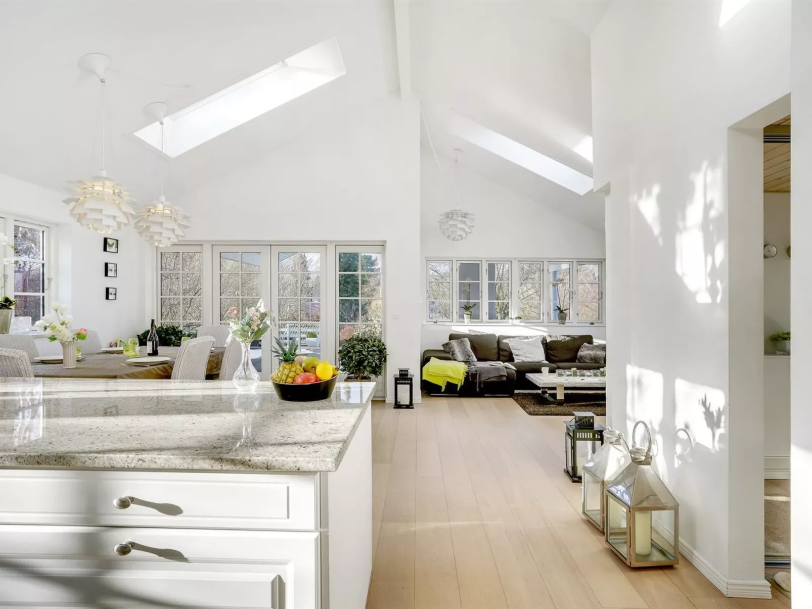 "Amine" - 700m from the sea-Drinnen