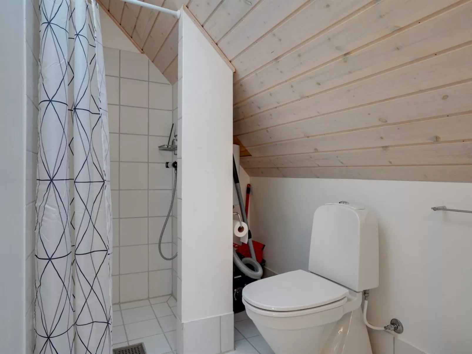 "Eivi" - 150m from the sea-Drinnen