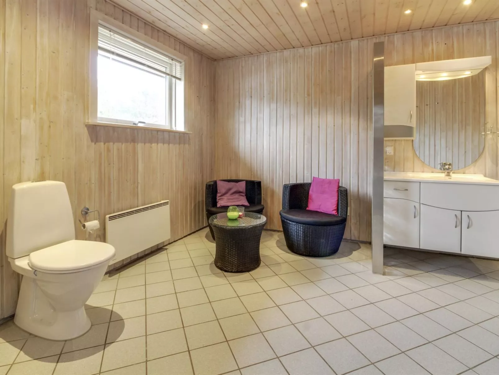 "Reidar" - 1km from the sea-Inside