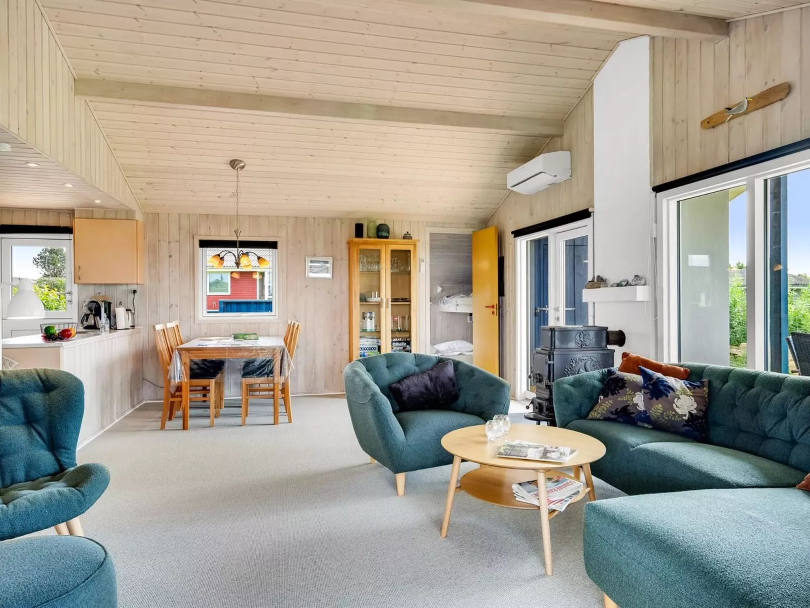 "Titta" - 150m to the fjord-Dedans