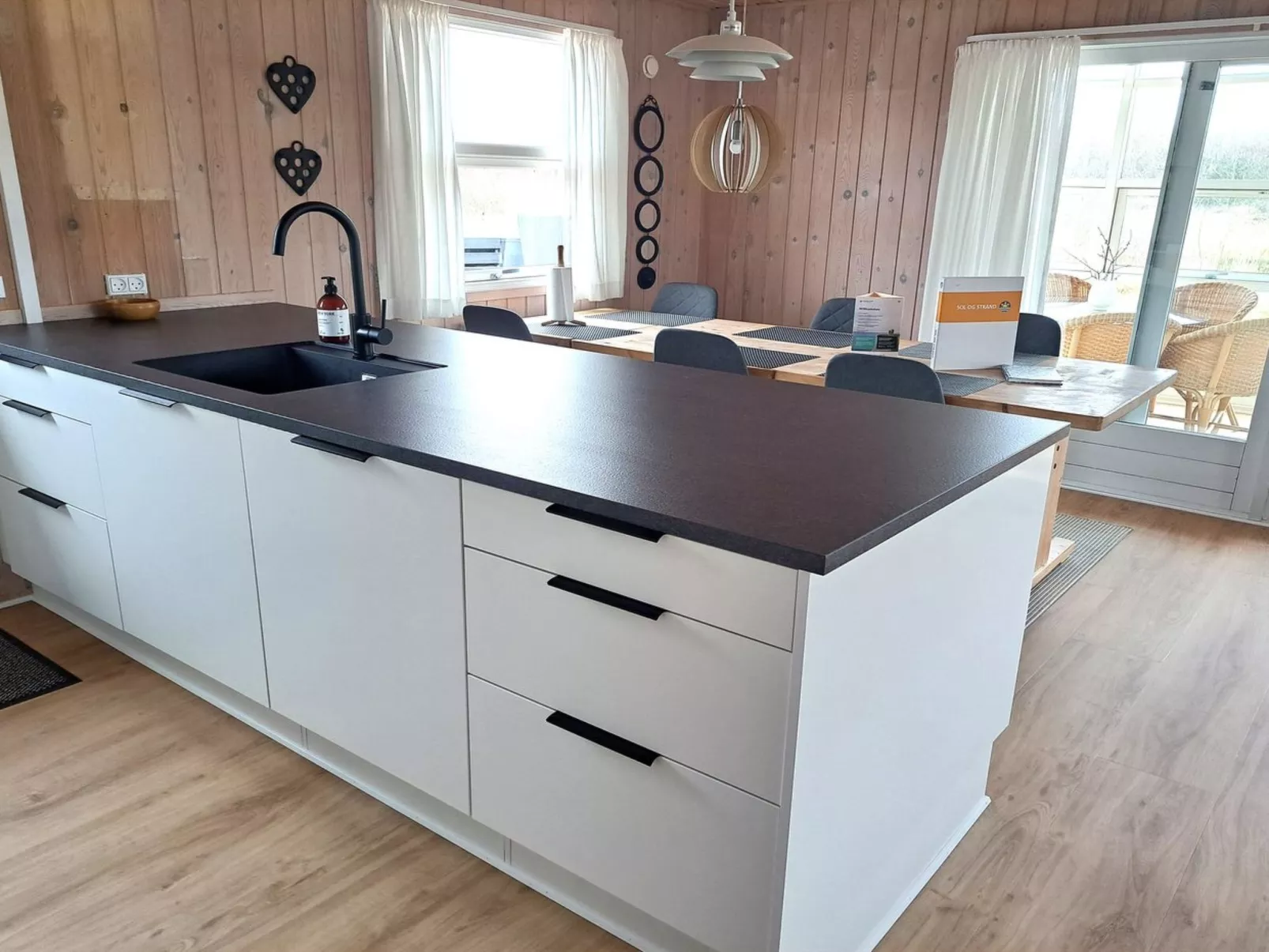 "Allis" - 400m from the sea-Inside