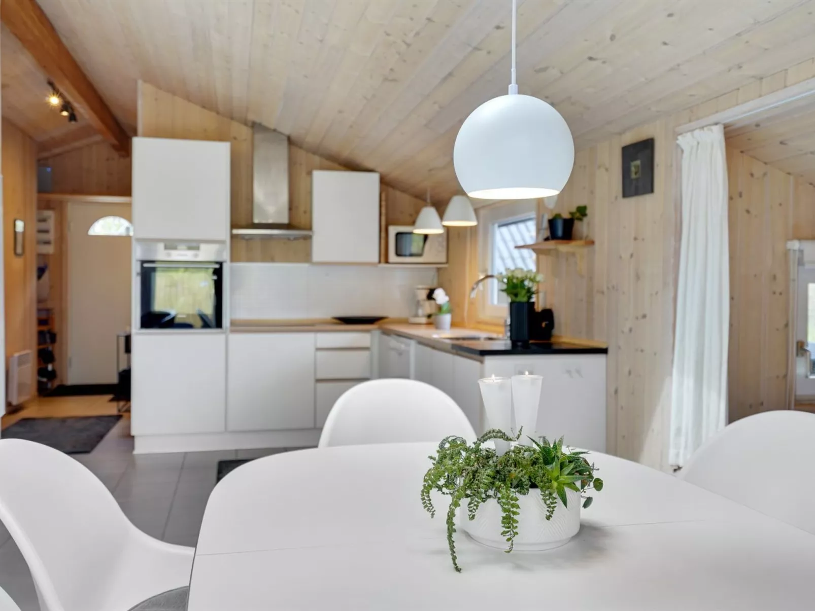 "Kea" - 30km from the sea-Inside