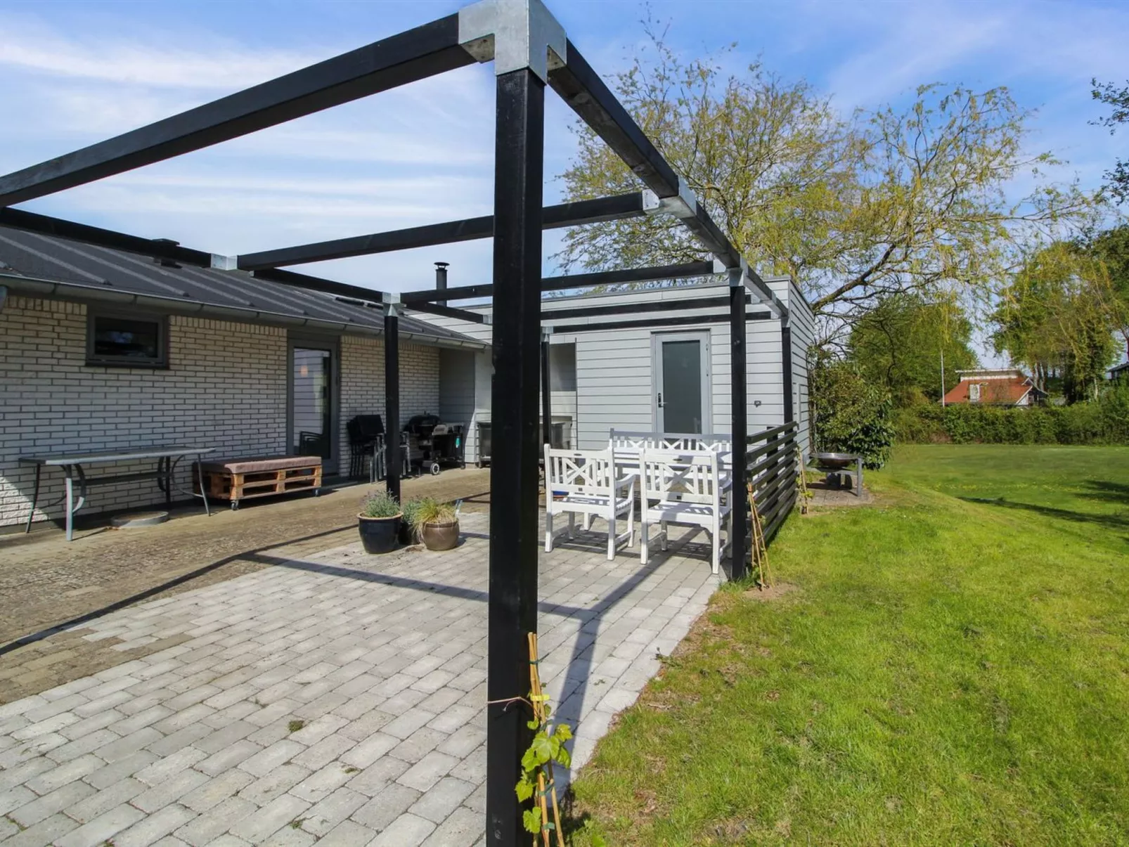 "Freding" - 250m to the fjord-Outside