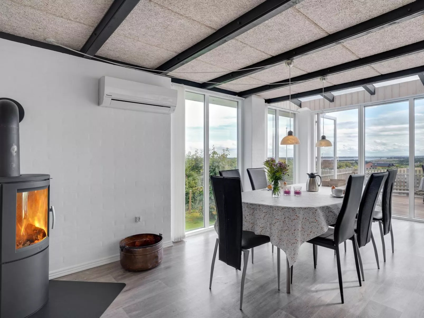 "Dagne" - 400m to the fjord-Dedans