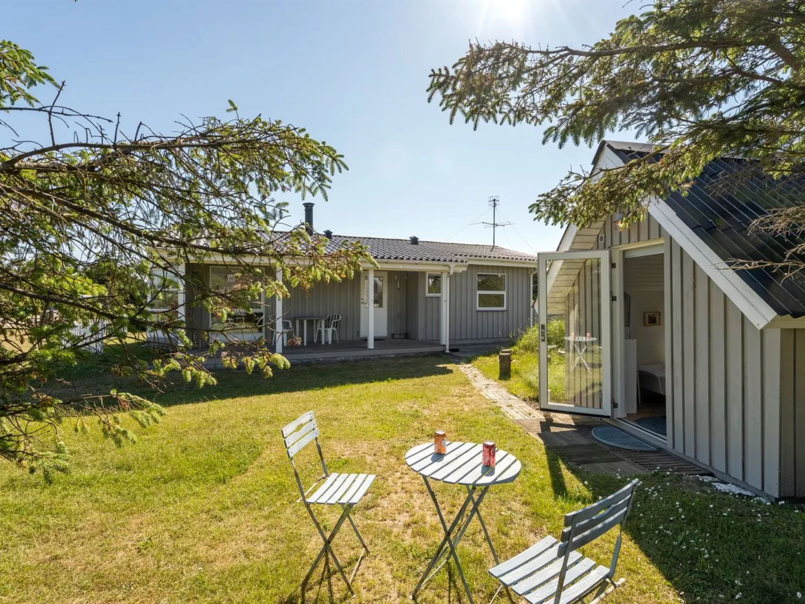 "Majgull" - 150m from the sea-Dehors