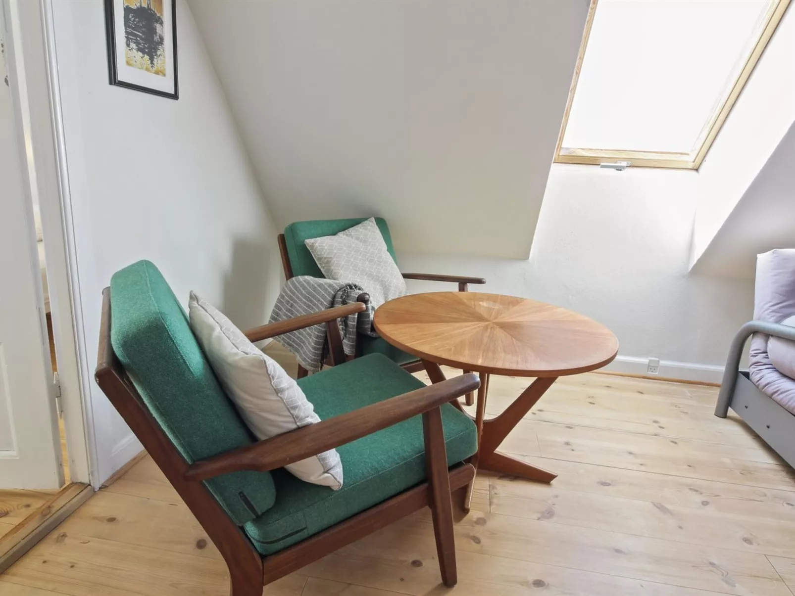 "Lilli" - 2km to the fjord-Drinnen