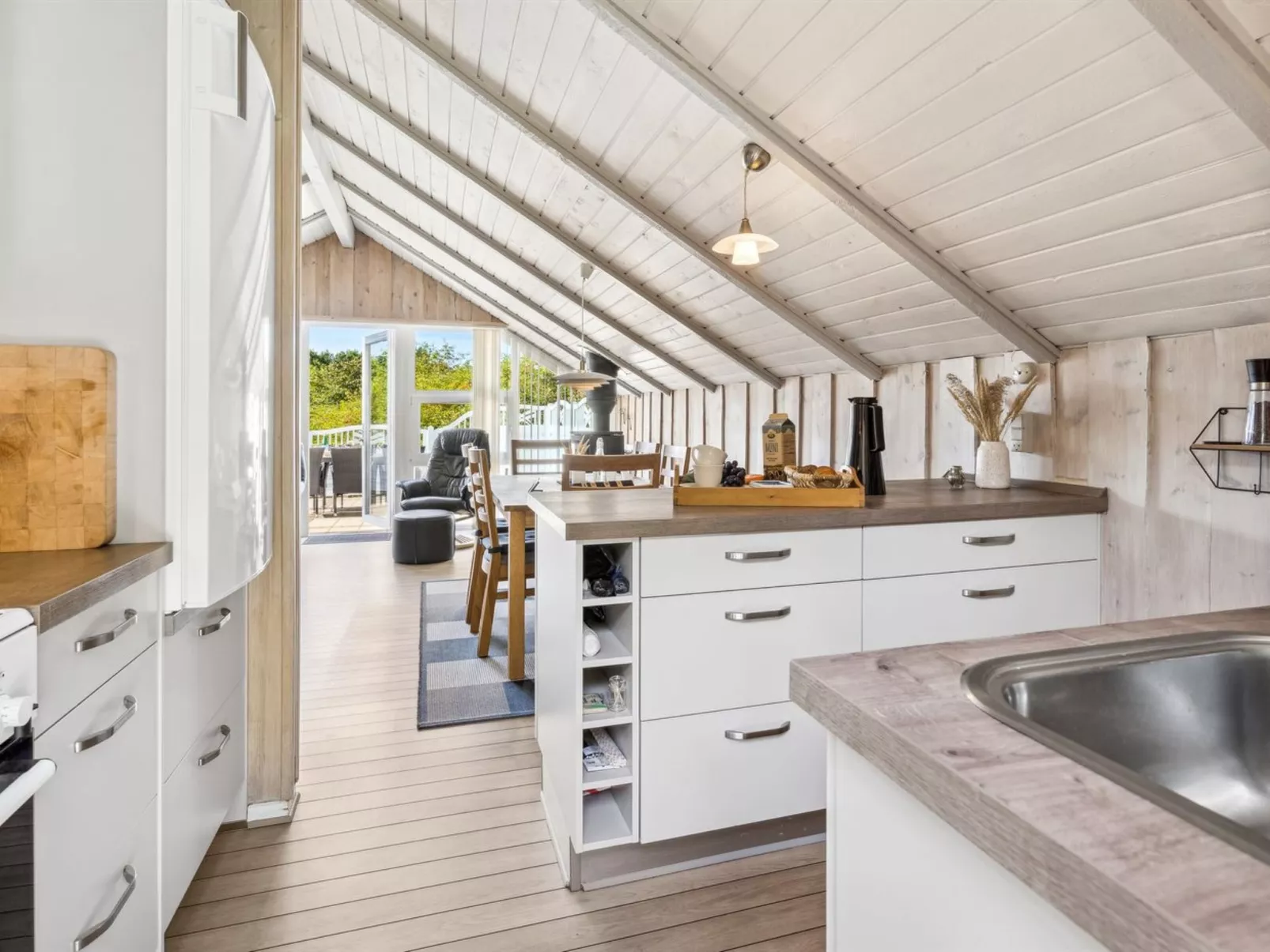 "Ines" - 25km from the sea-Inside