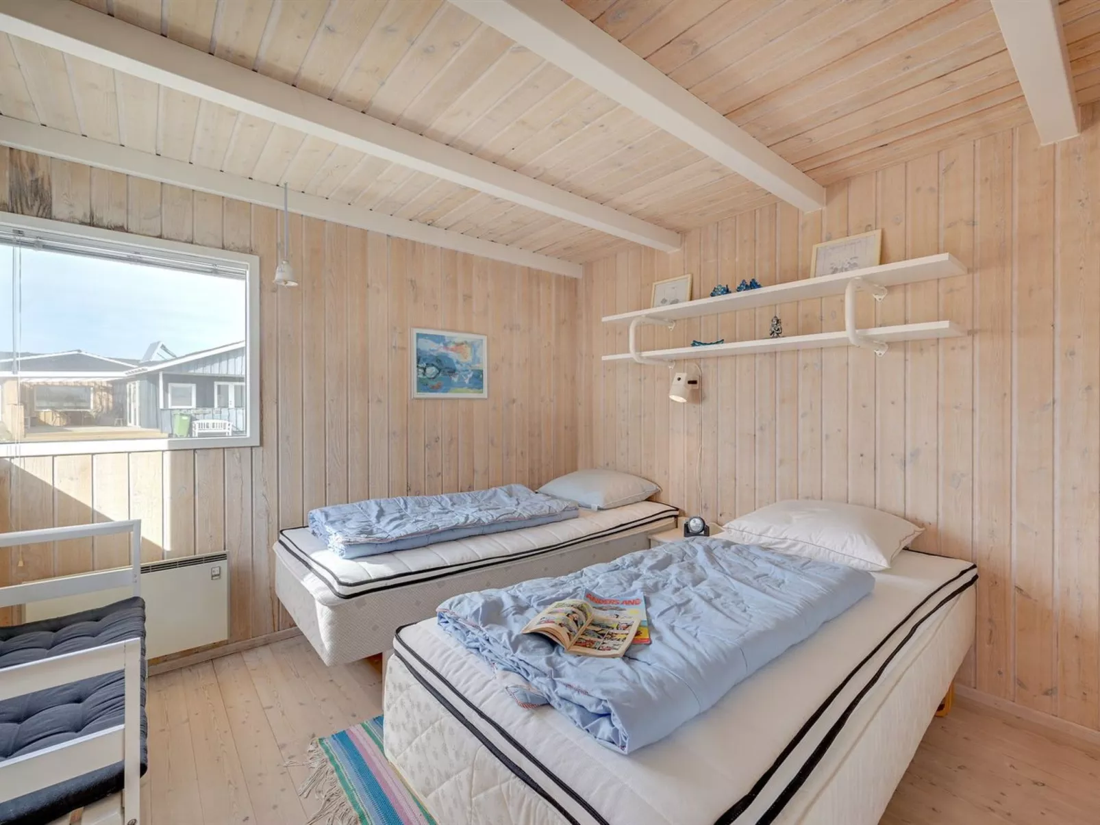 "Rajna" - 95m to the fjord-Inside