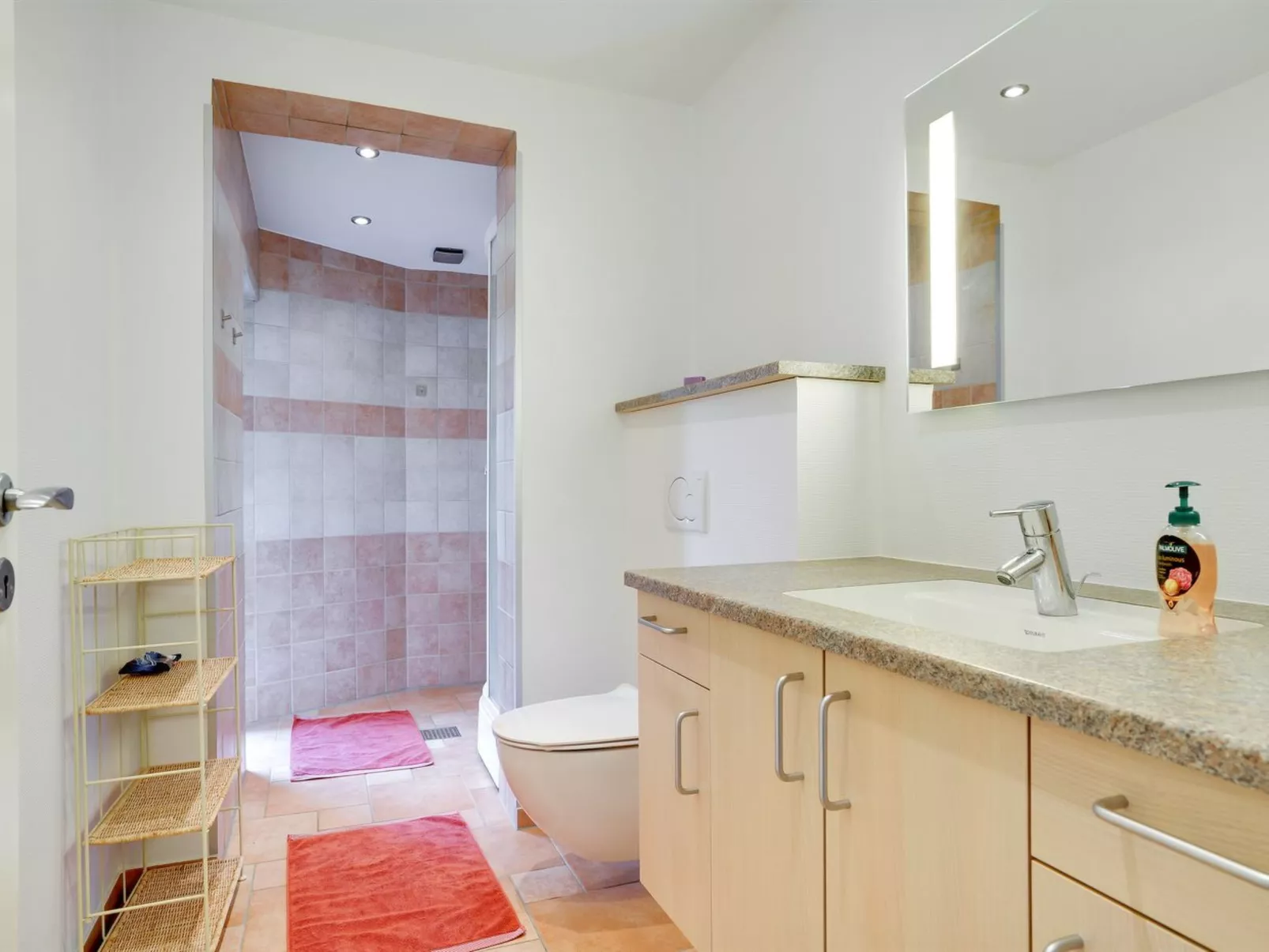 "Philip" - 2km from the sea-Inside