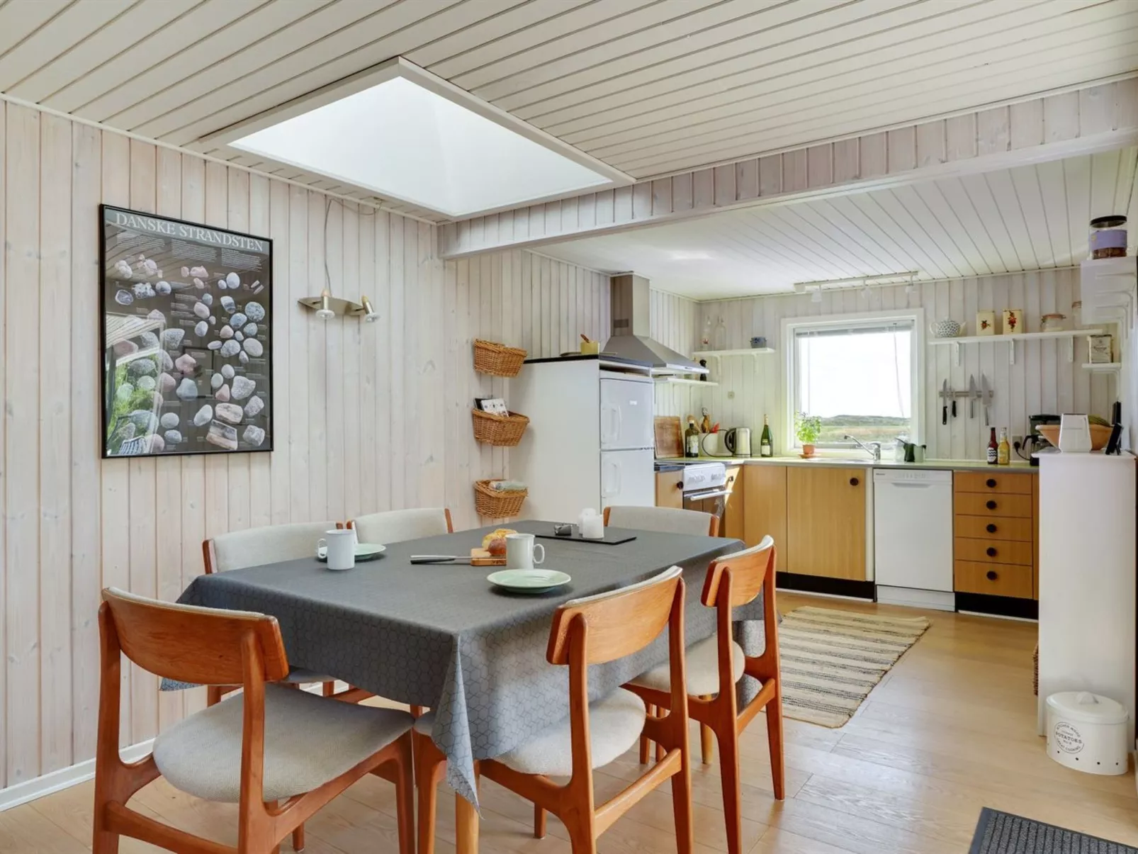 "Vuokko" - 400m from the sea-Inside