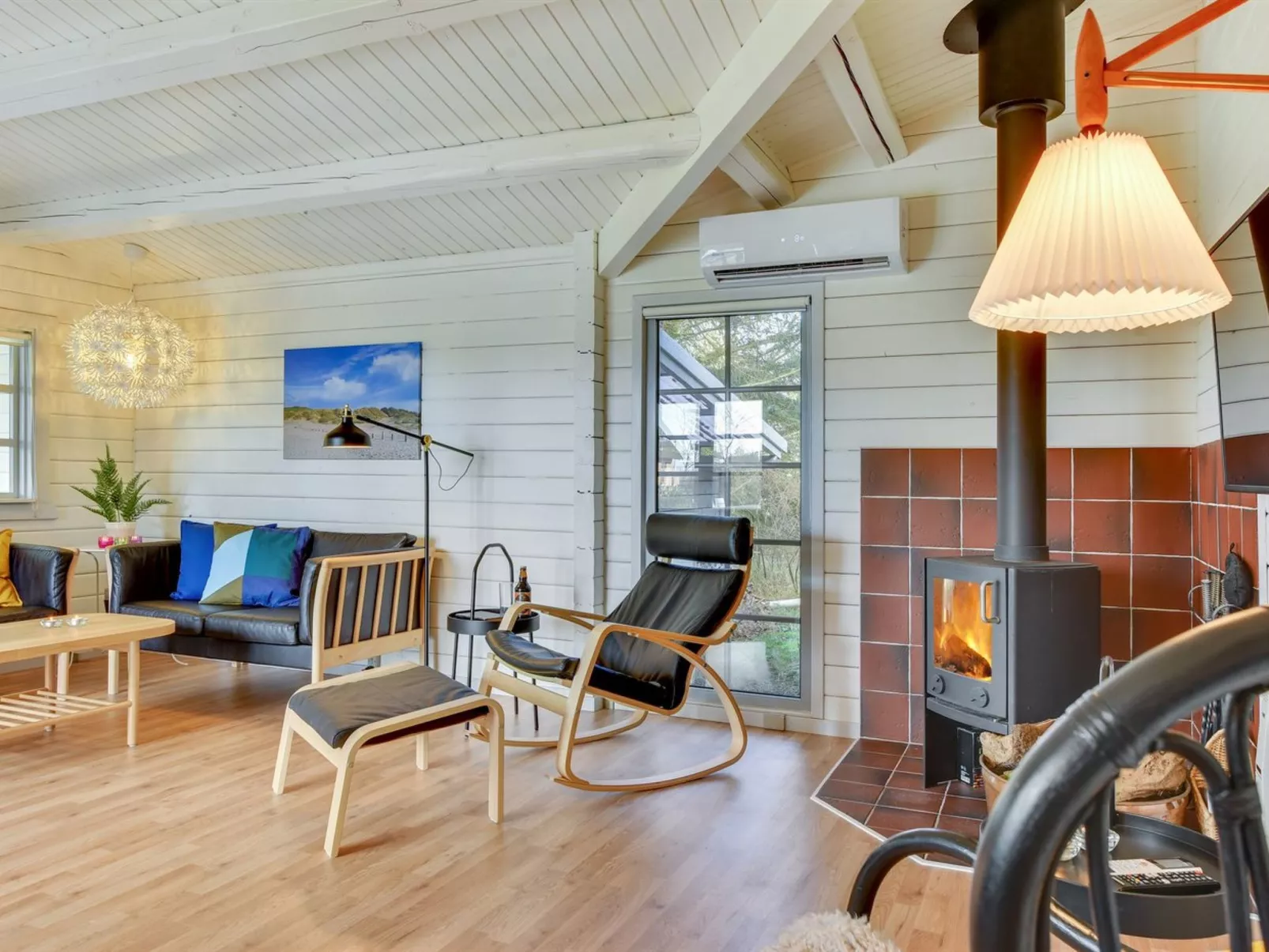 "Semund" - 2km from the sea-Inside