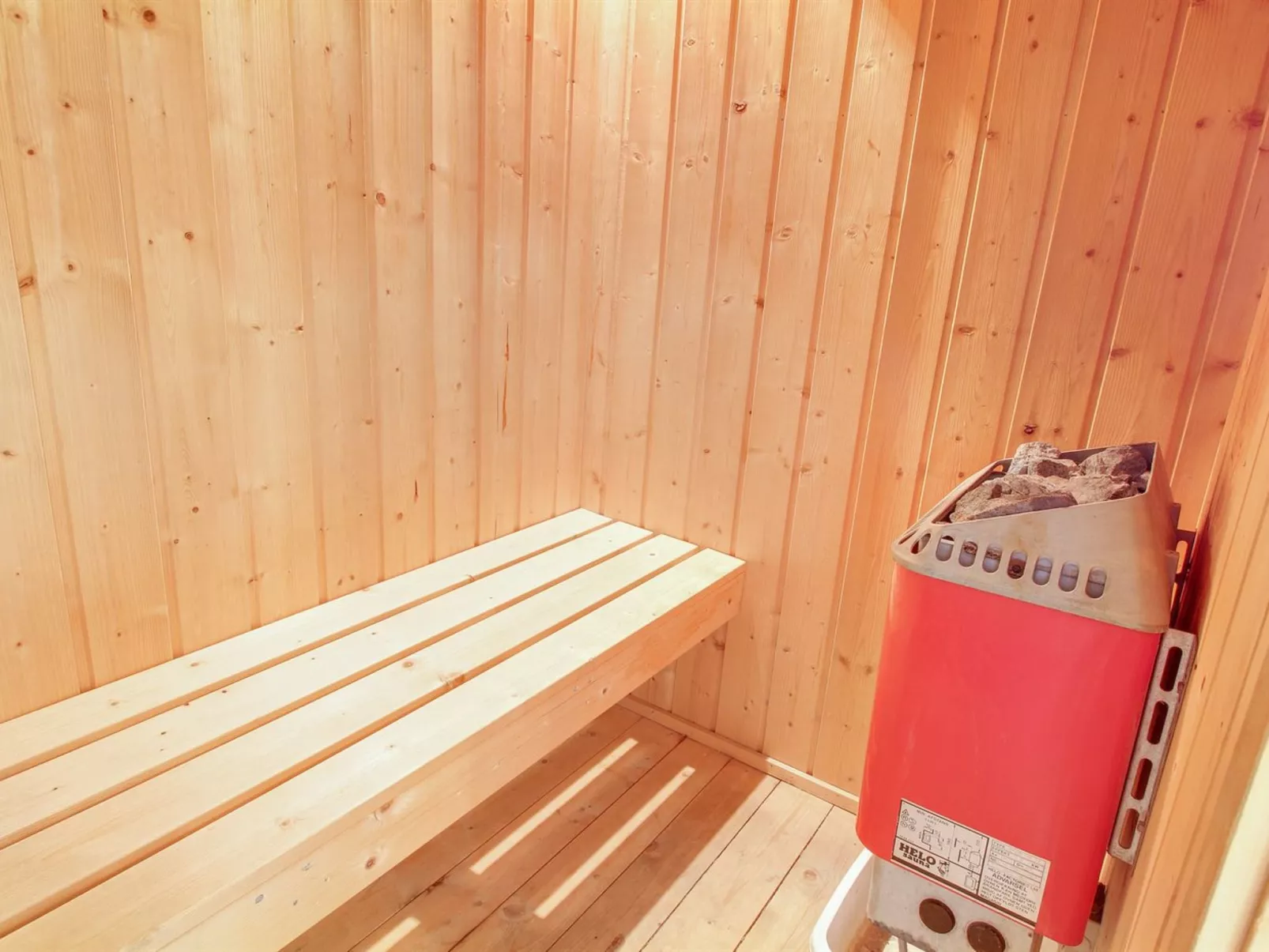 "Skuli" - 200m from the sea-Dedans