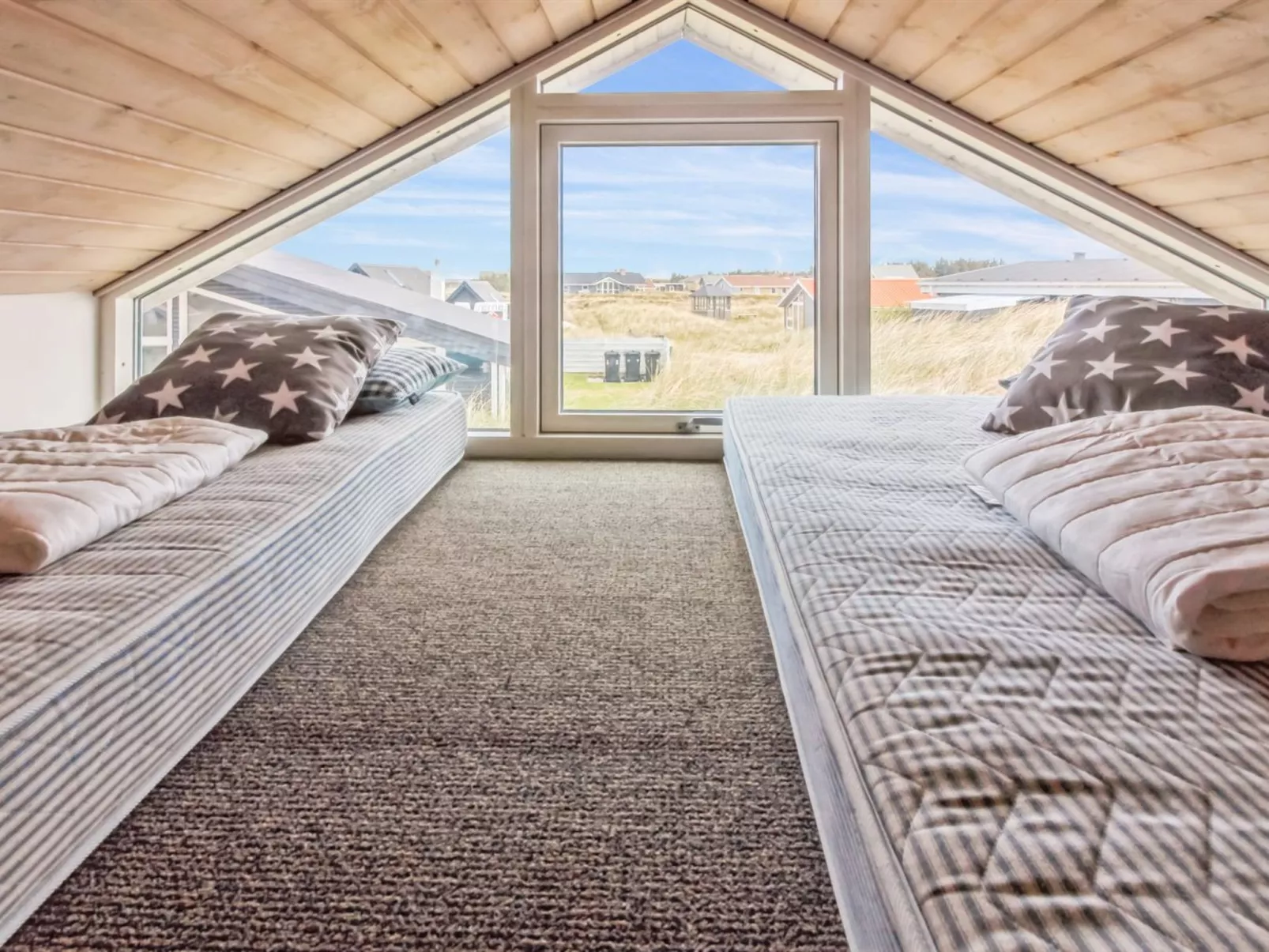 "Madsen" - 500m from the sea-Inside