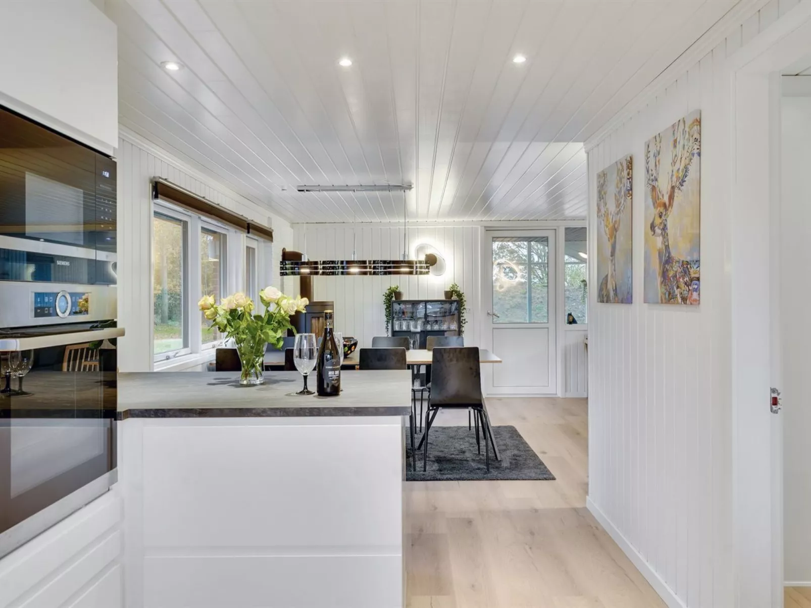 "Nina" - 700m to the fjord-Inside