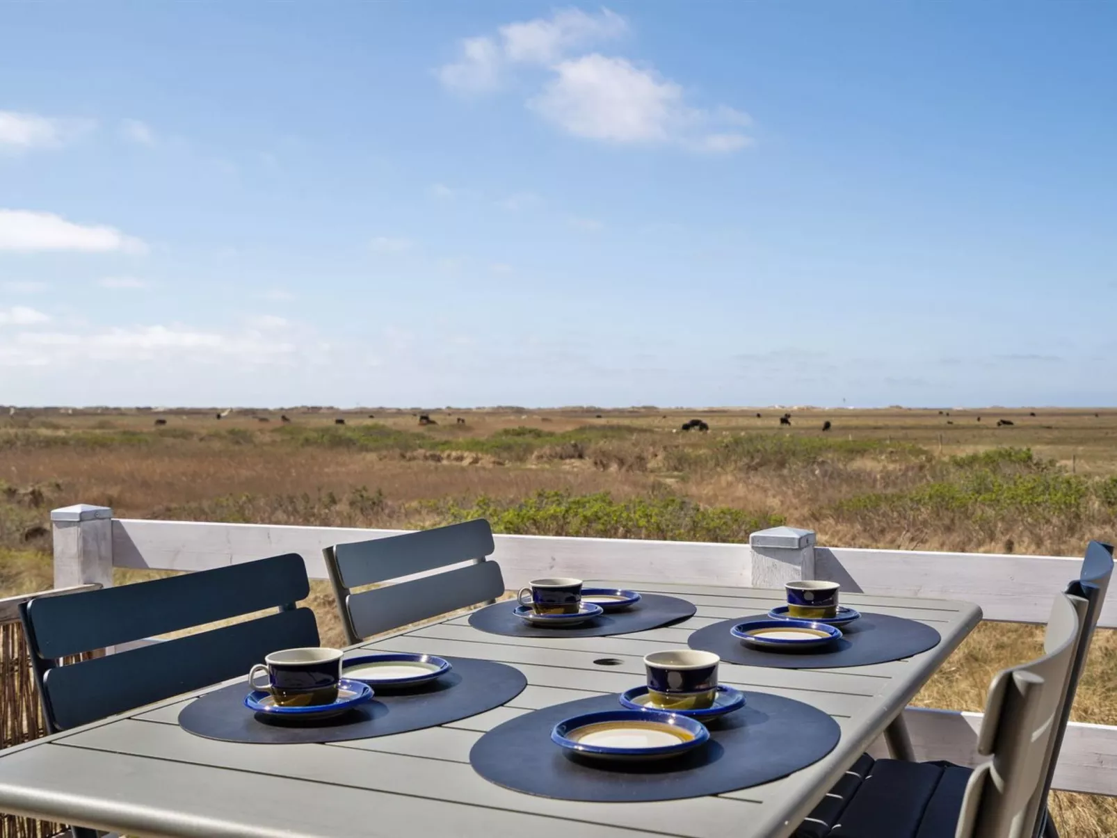 "Blomma" - 350m from the sea-Draußen