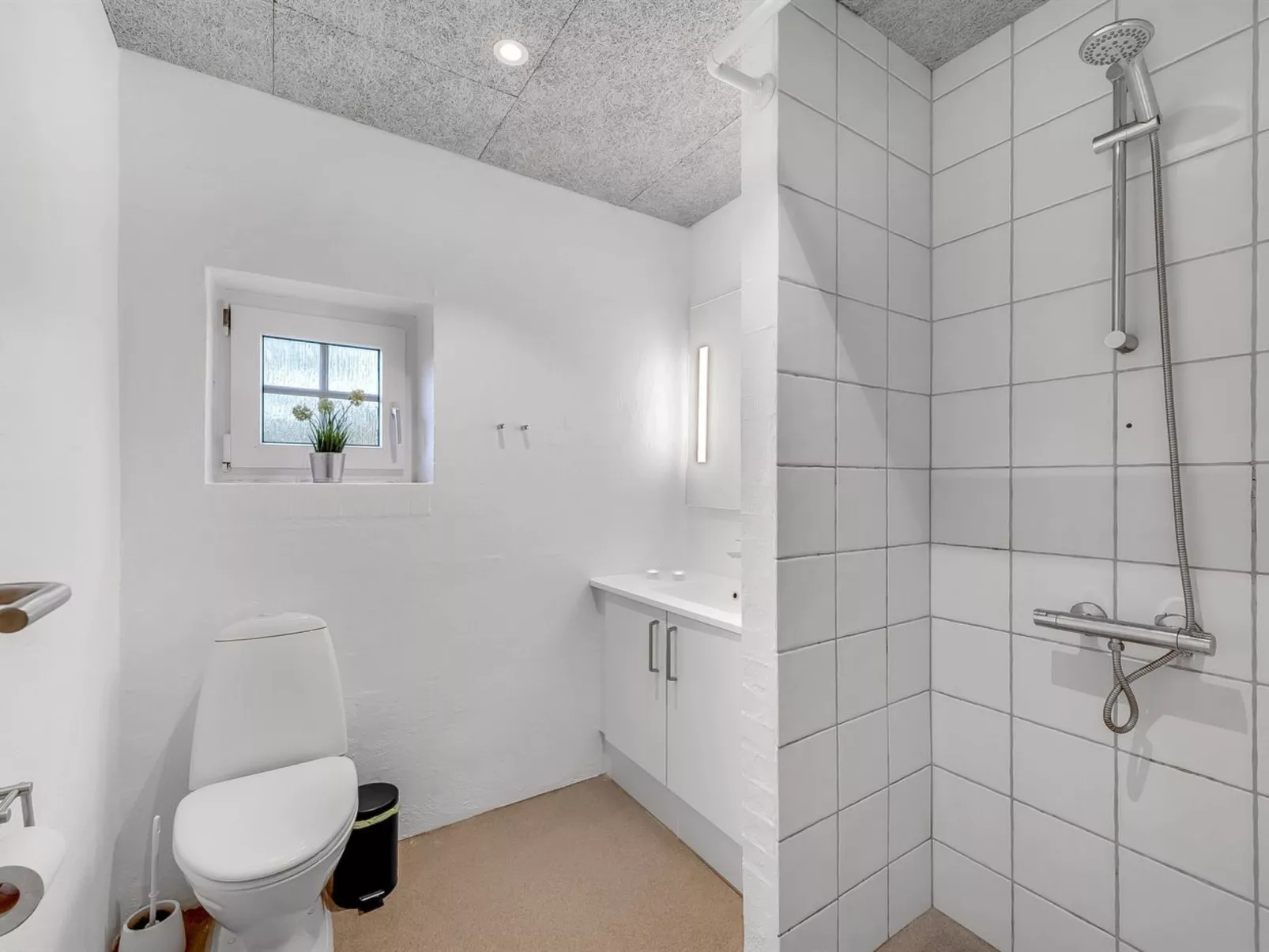 "Thana" - 1.4km from the sea-Dedans