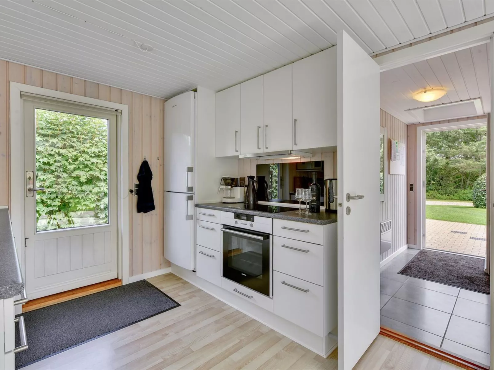 "Anabella" - 400m to the fjord-Dedans