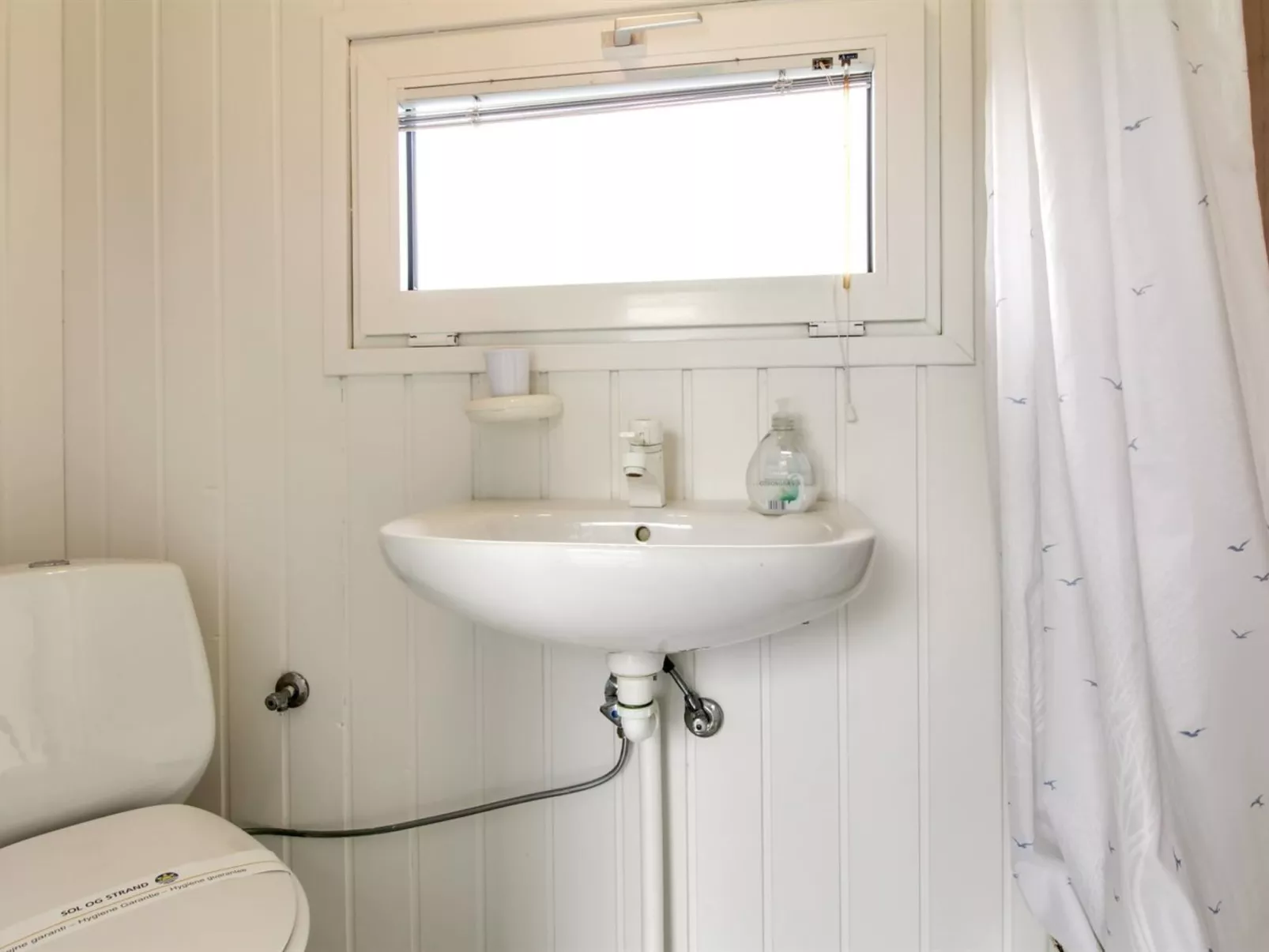 "Gitten" - 600m from the sea-Drinnen