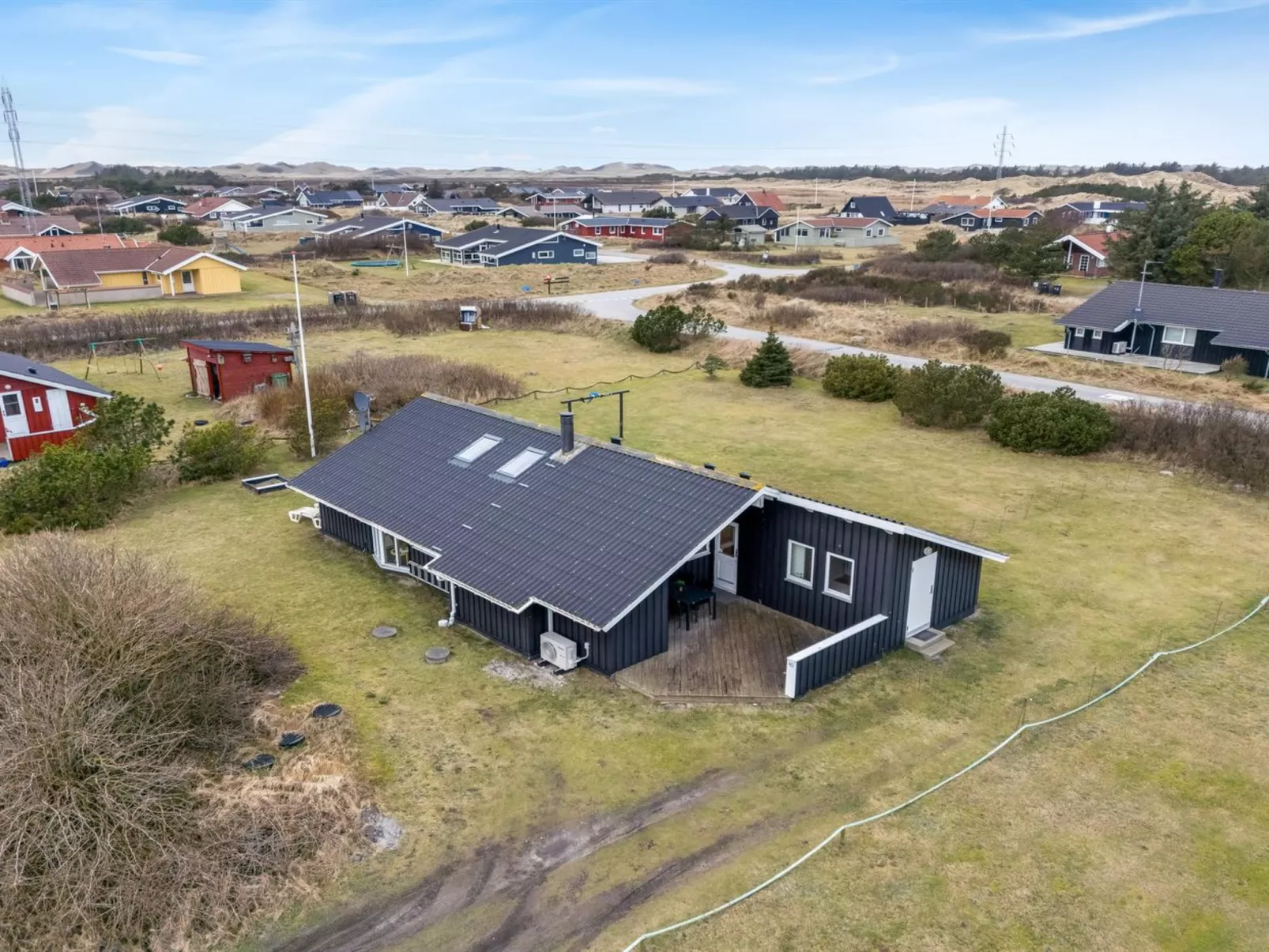 "Marisol" - 600m to the fjord-Outside