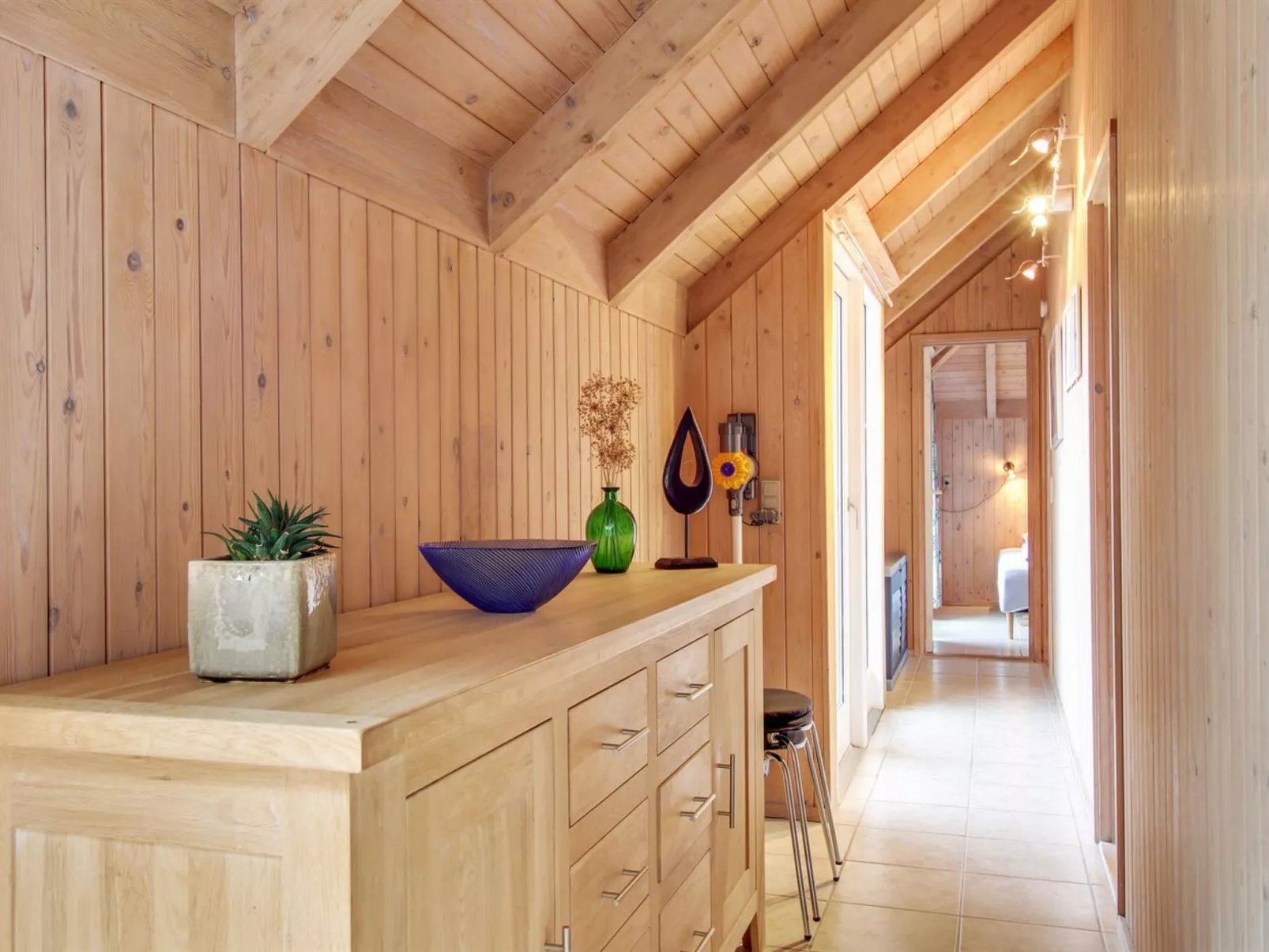 "Hothbrod" - 1.2km from the sea-Inside