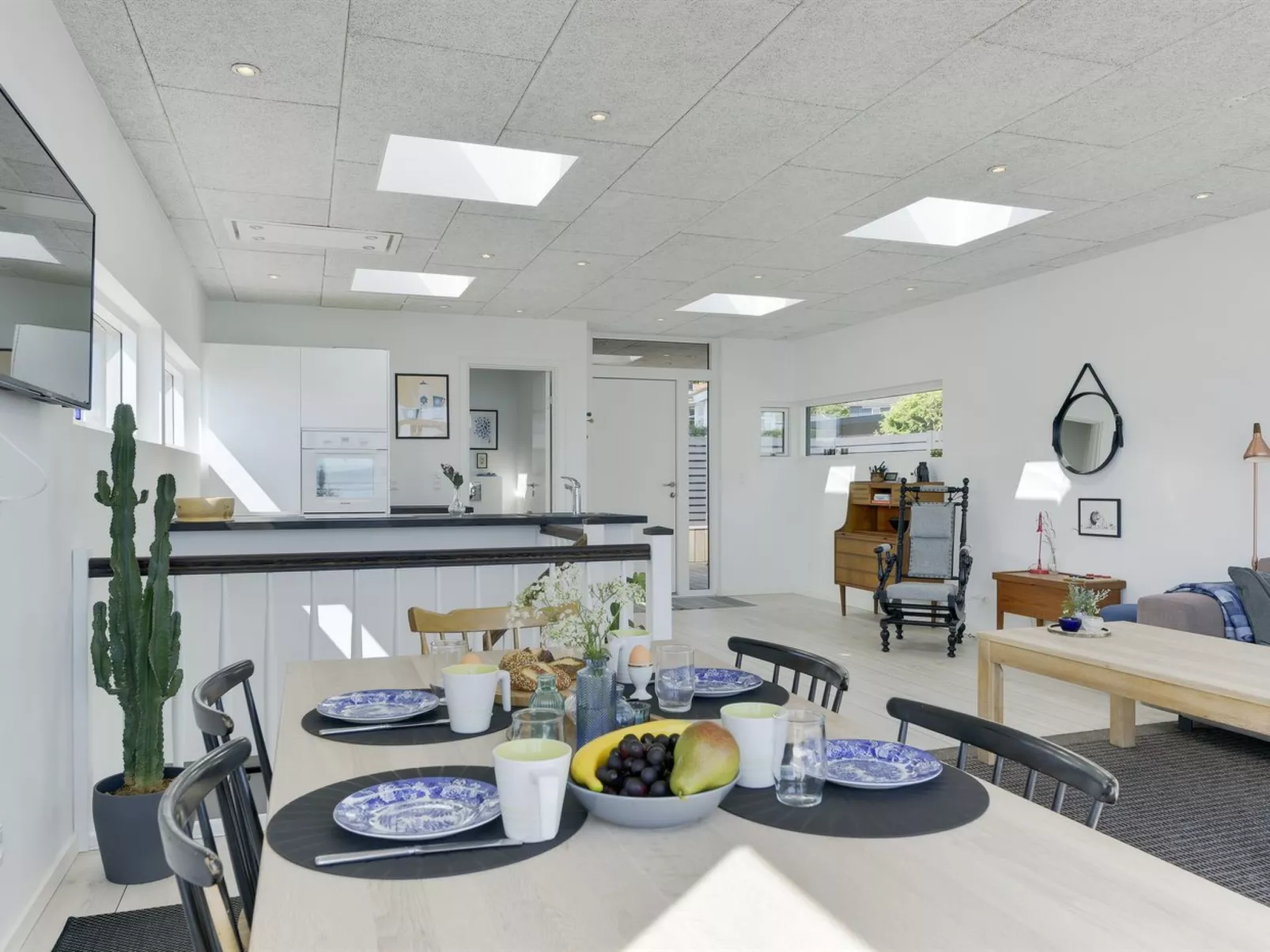 "Herewardus" - 10m to the fjord-Drinnen