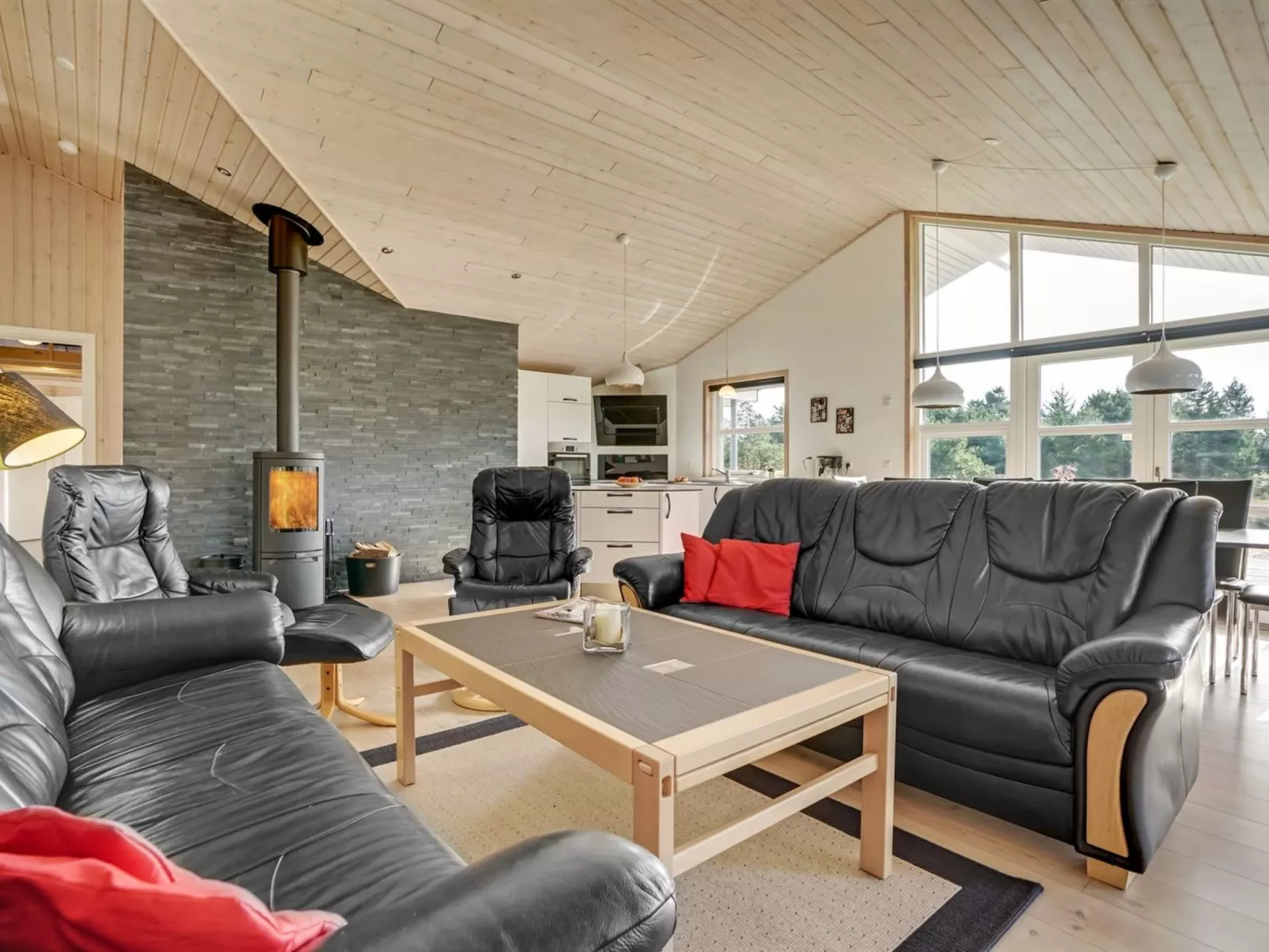 "Haghbarth" - 2.3km from the sea-Inside