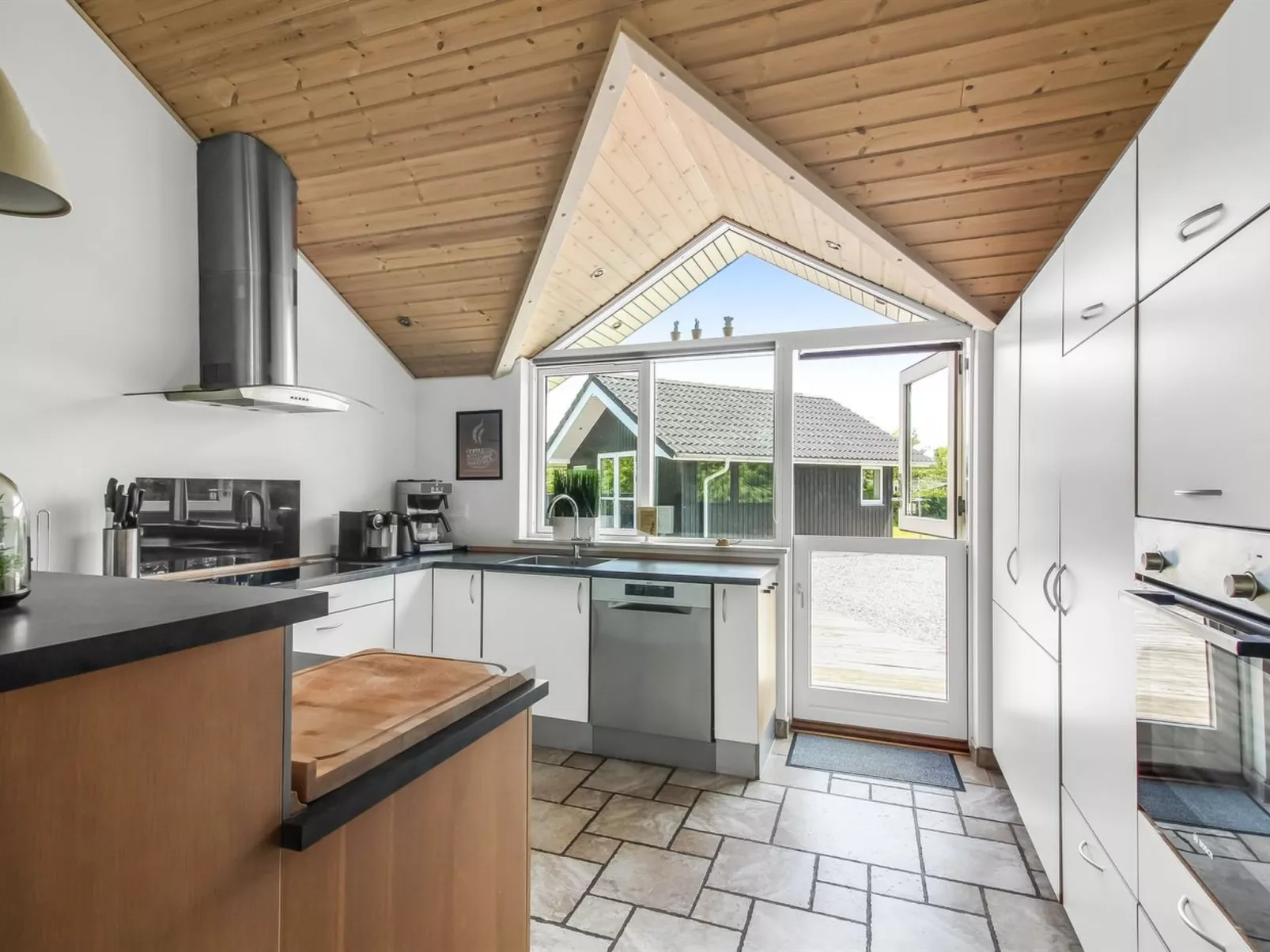 "Steen" - 800m from the sea-Drinnen