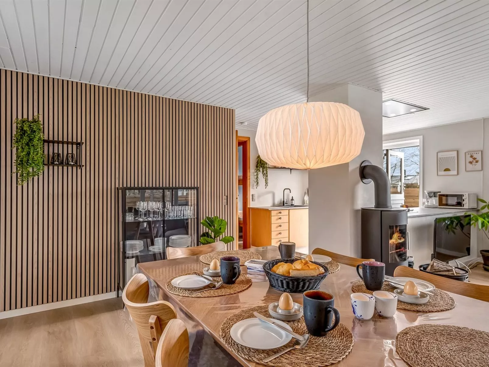 "Gundis" - 500m to the fjord-Inside