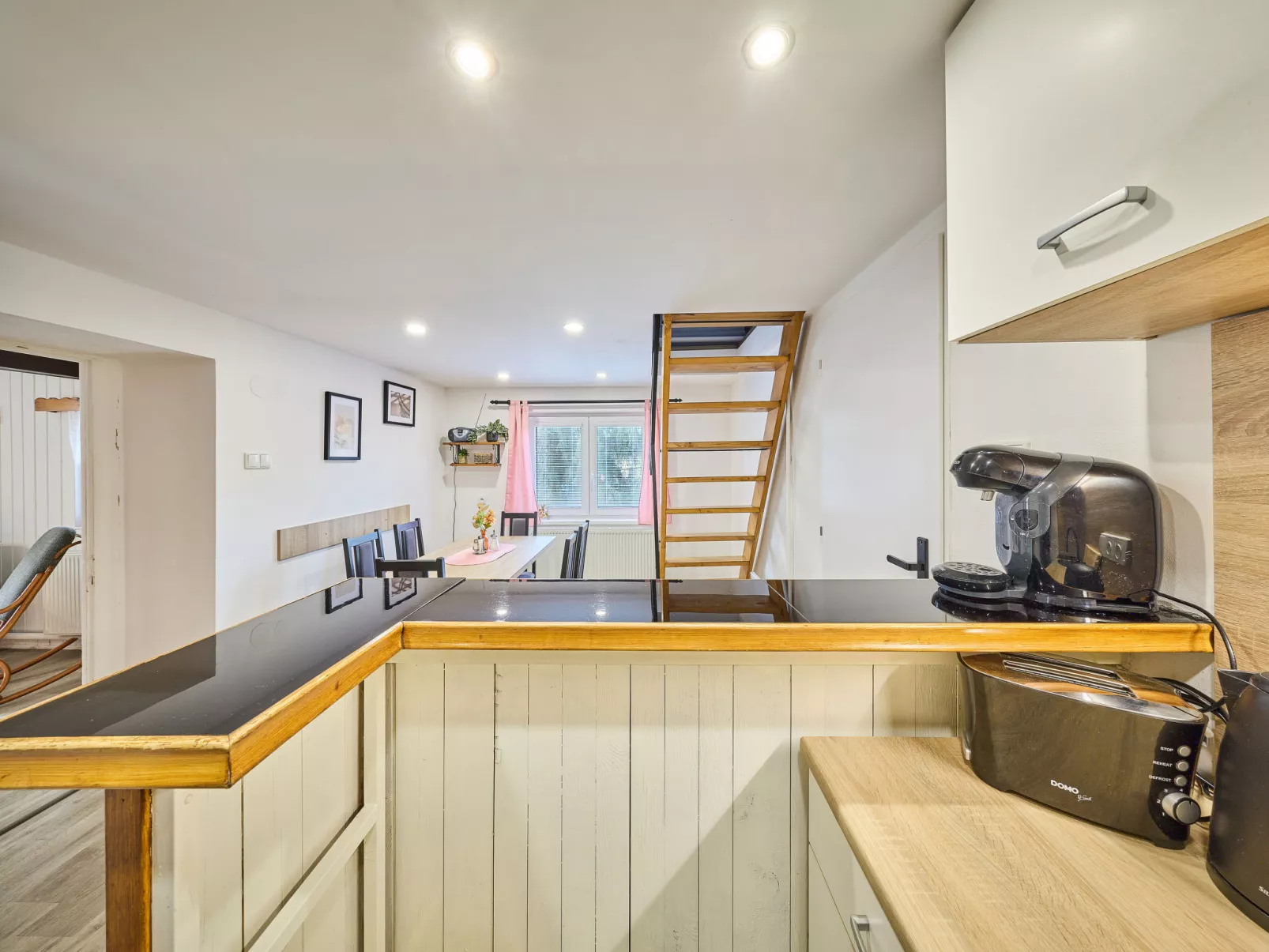 Leisure Lounge & Pool-Inside