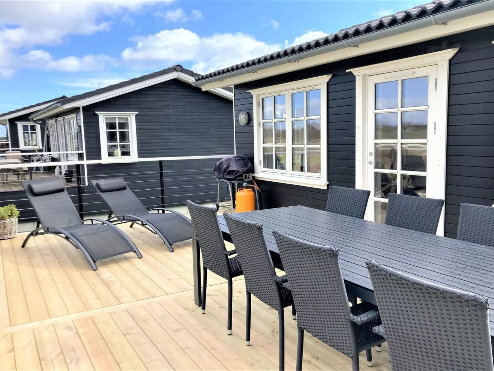 "Asmund" - 150m from the sea-Outside