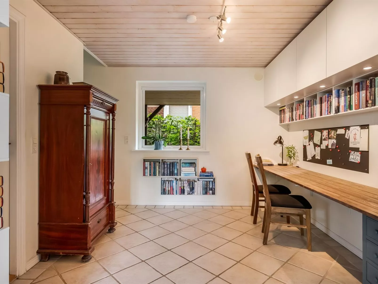 "Thiokk" - 500m from the sea-Inside