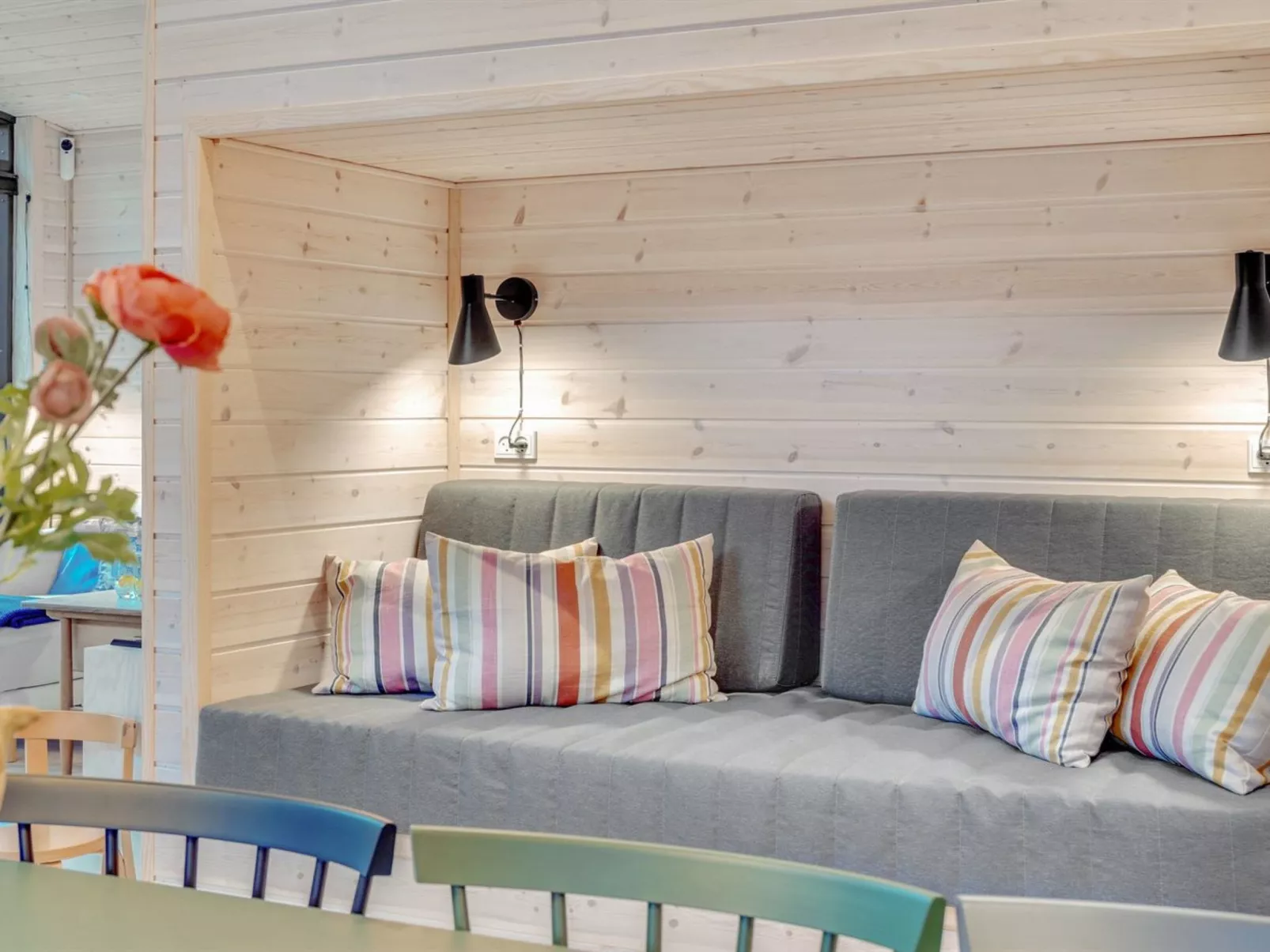 "Gunnor" - 1.3km from the sea-Inside