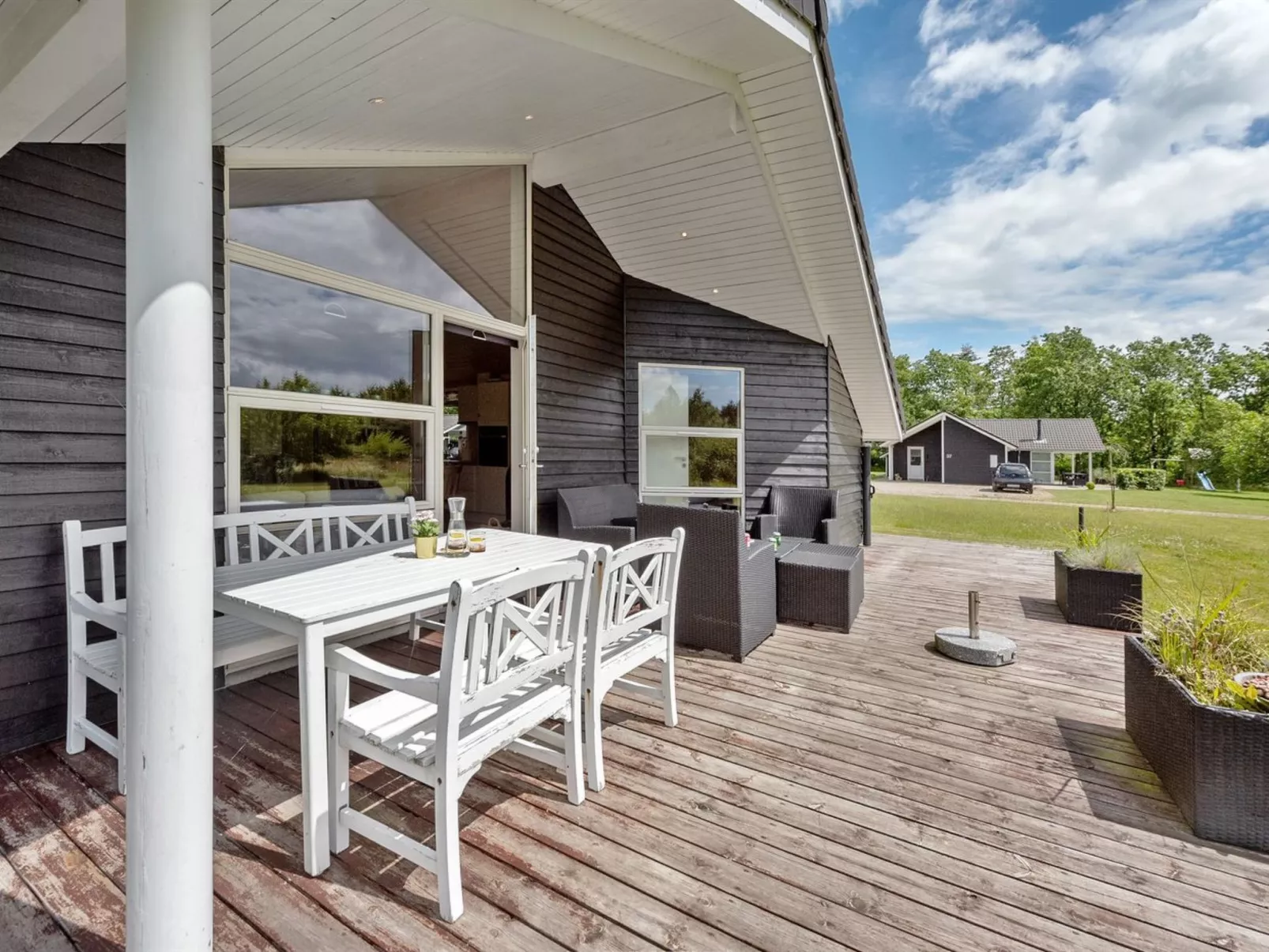 "Estrid" - 30km from the sea-Draußen