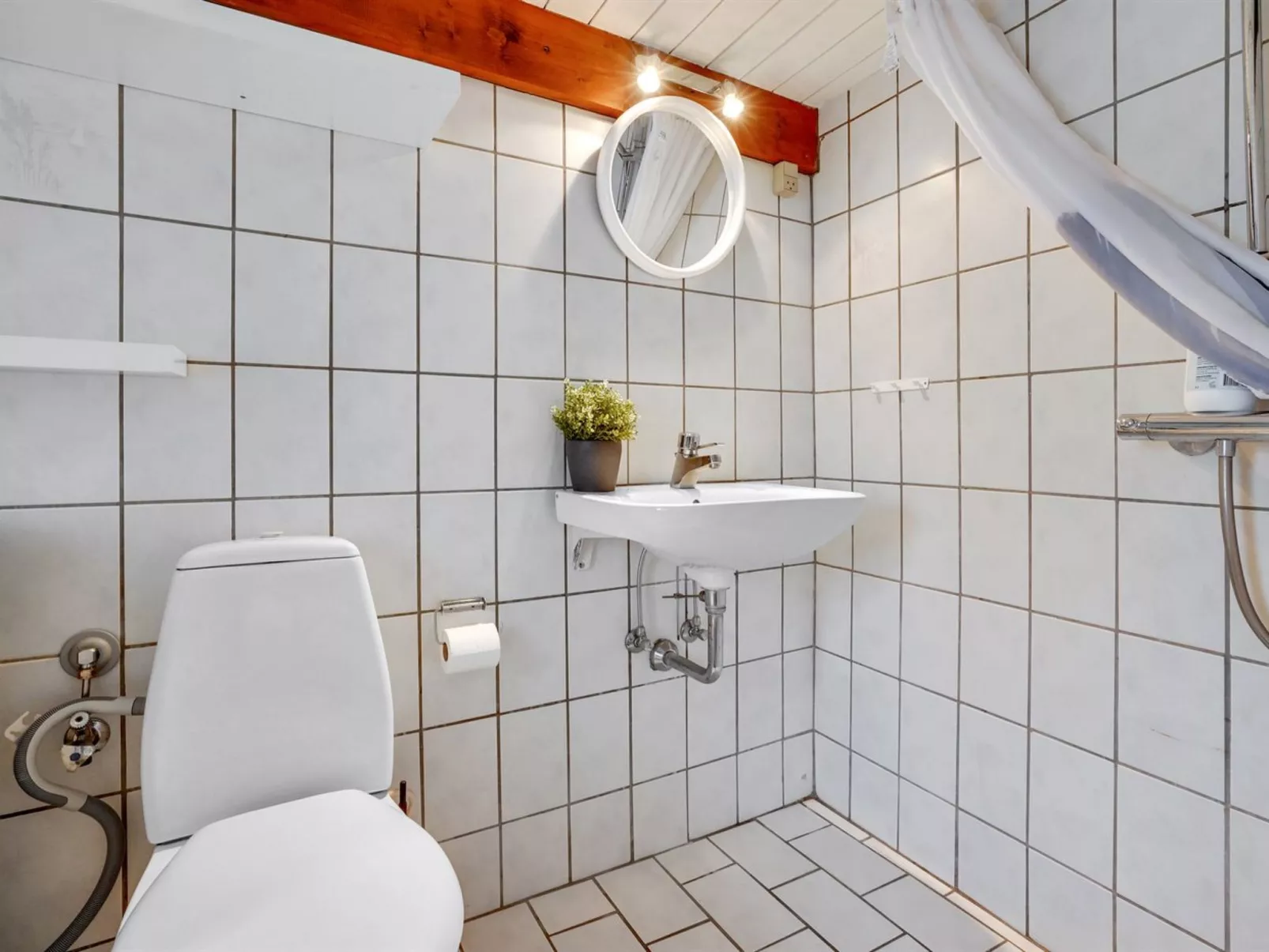 "Miko" - 19km from the sea-Inside