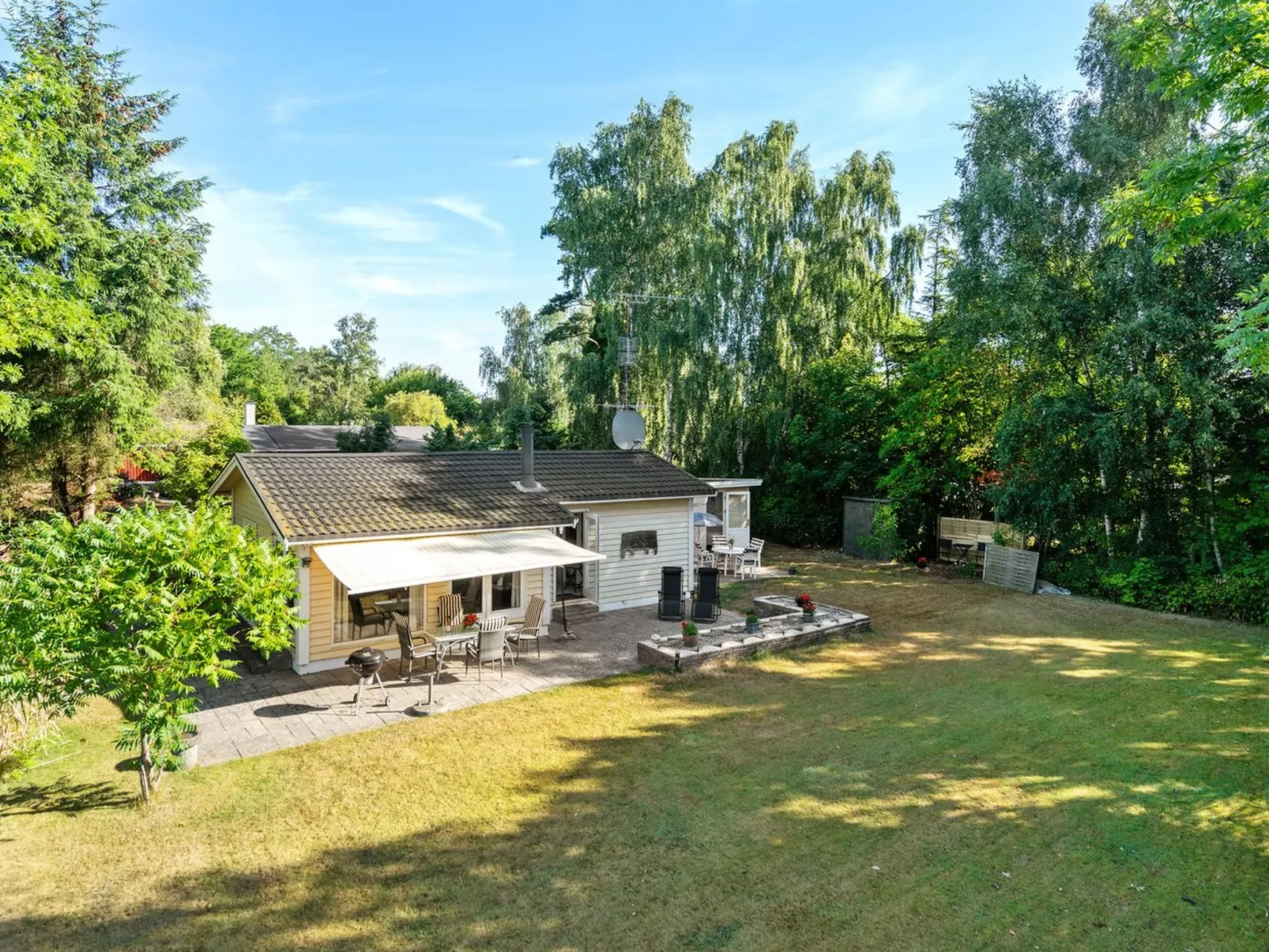 "Guthbrand" - 900m from the sea-Outside