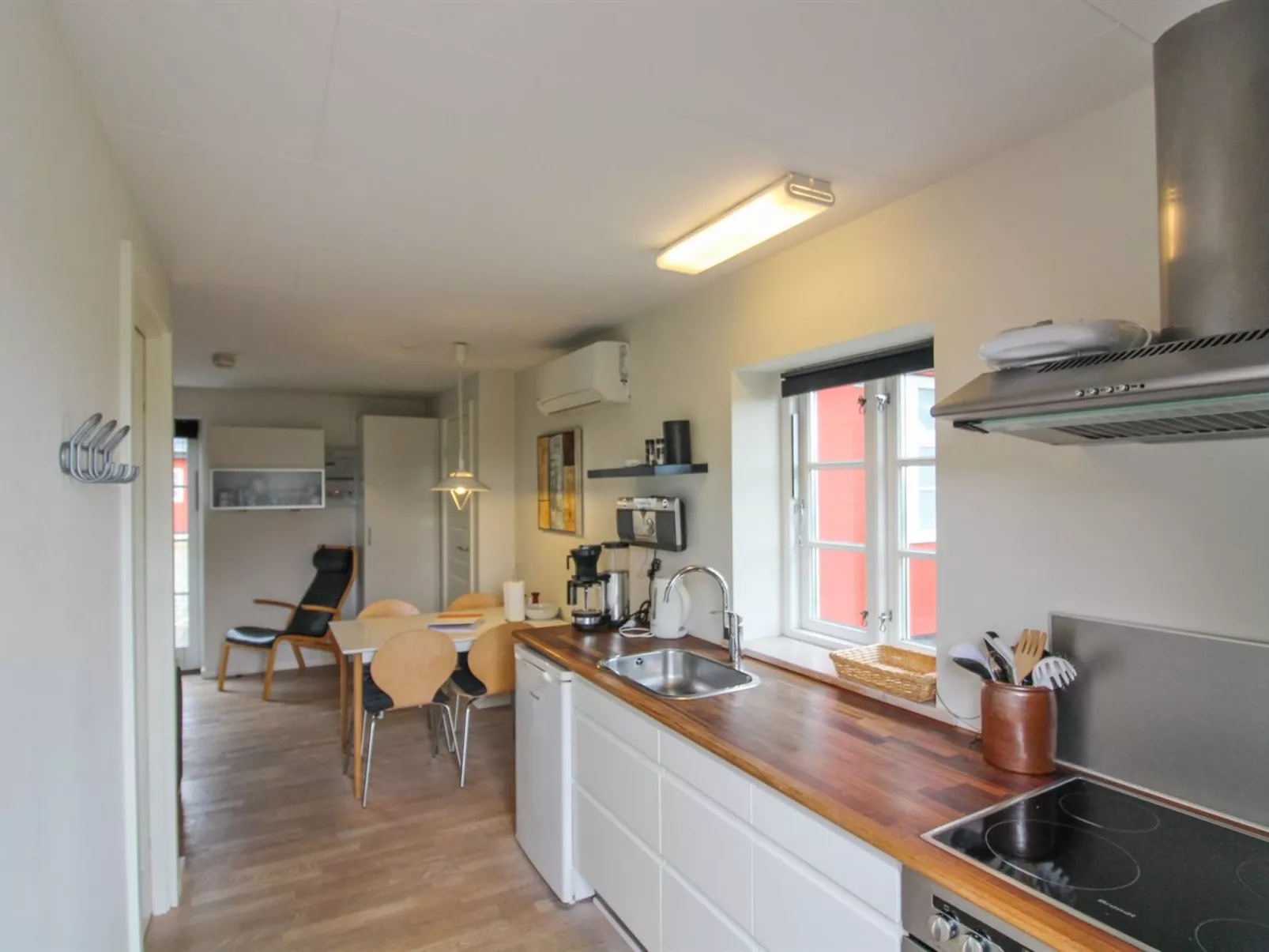 "Lutz" - 6km from the sea-Inside