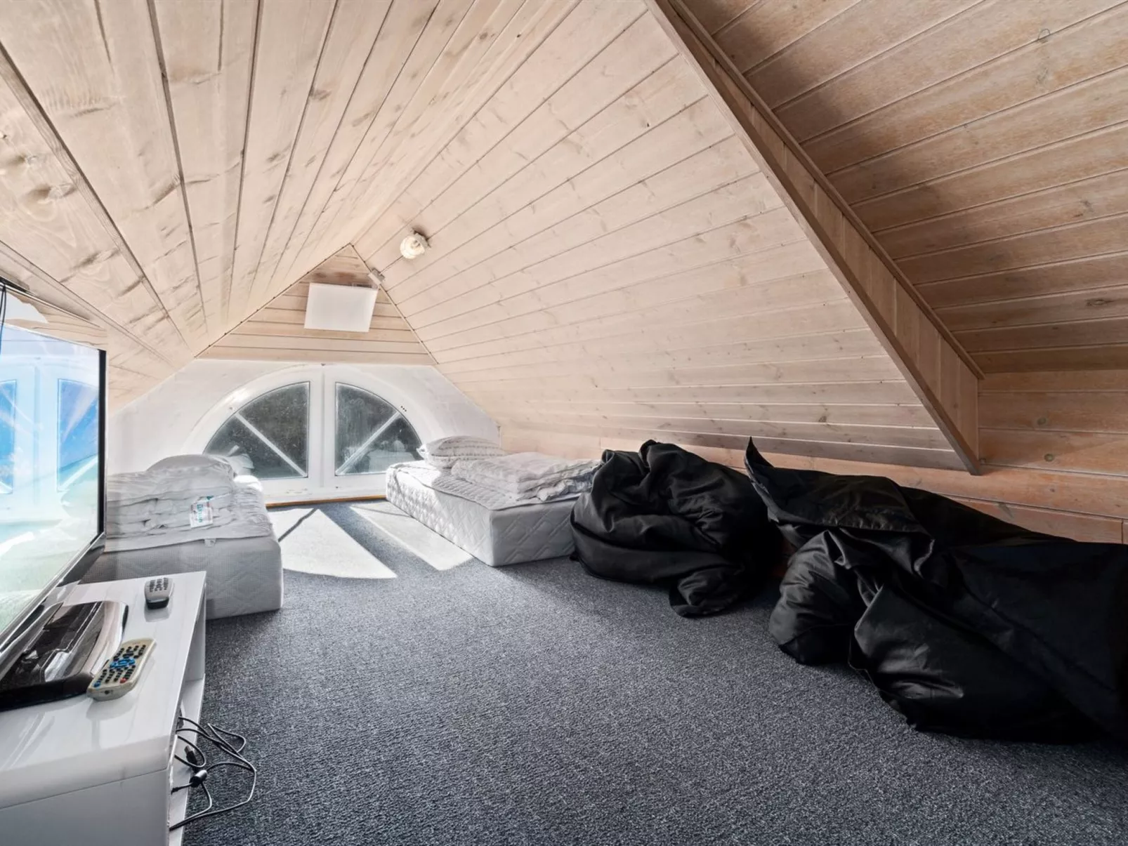 "Lemmikki" - 1.5km from the sea-Inside