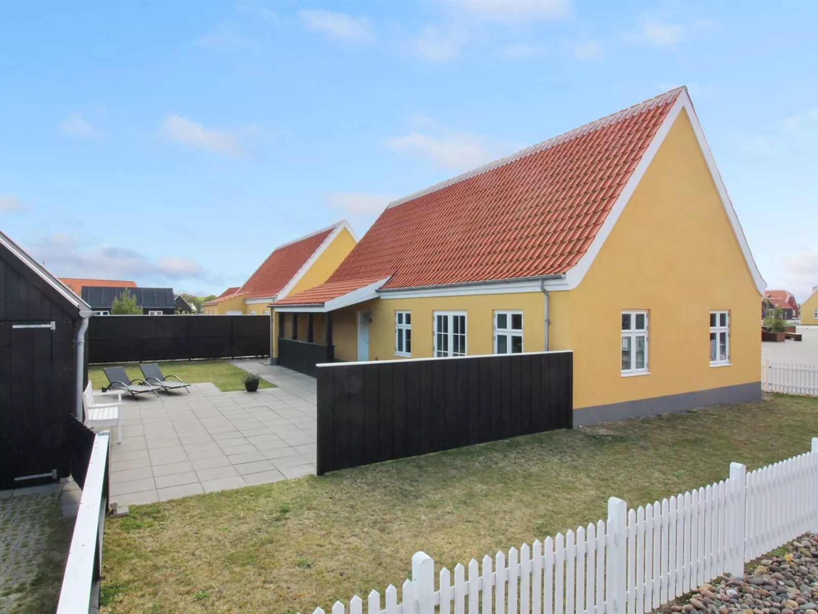 "Gine" - 1.5km from the sea-Outside