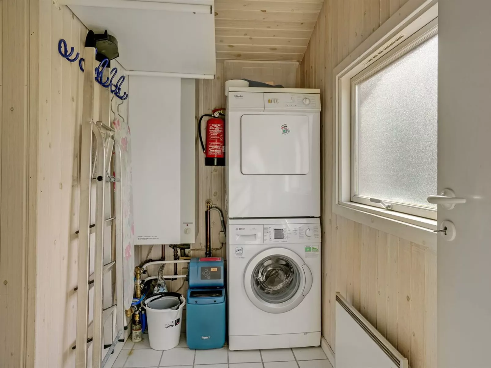 "Folke" - 250m from the sea-Drinnen