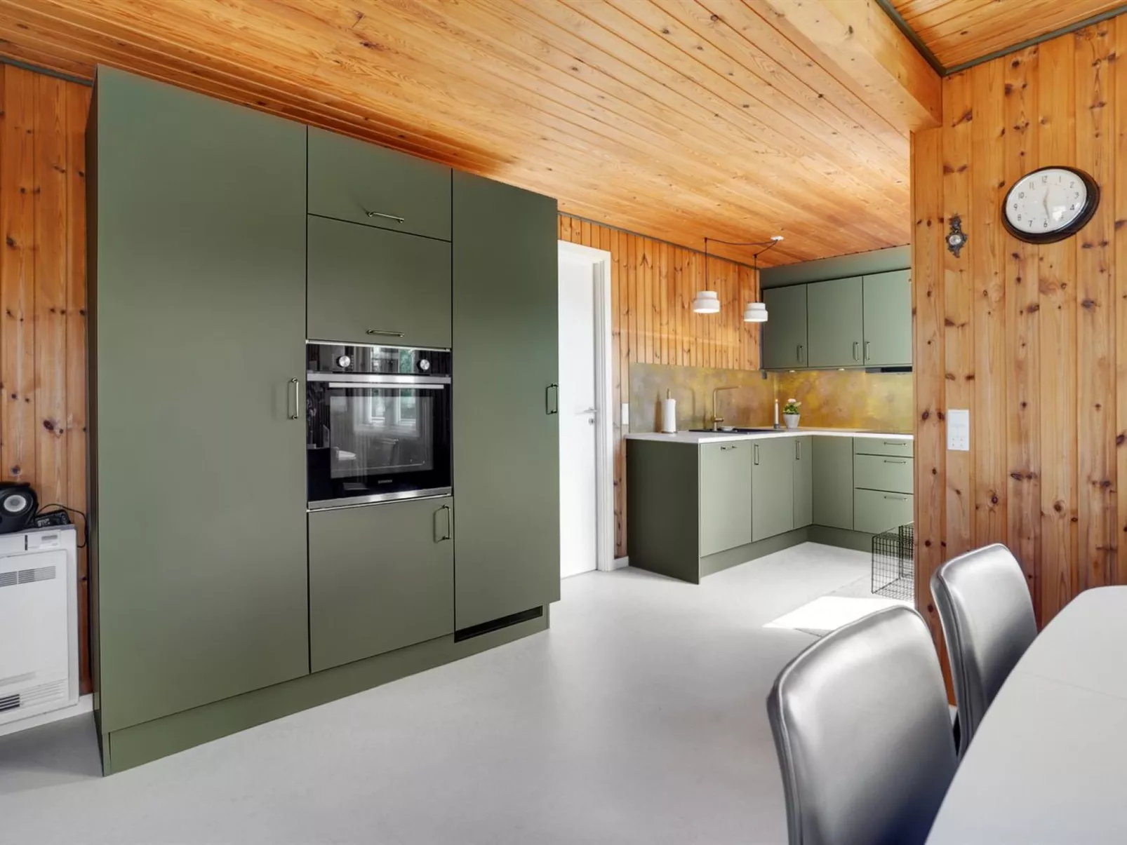 "Absolon" - 1.5km from the sea-Inside