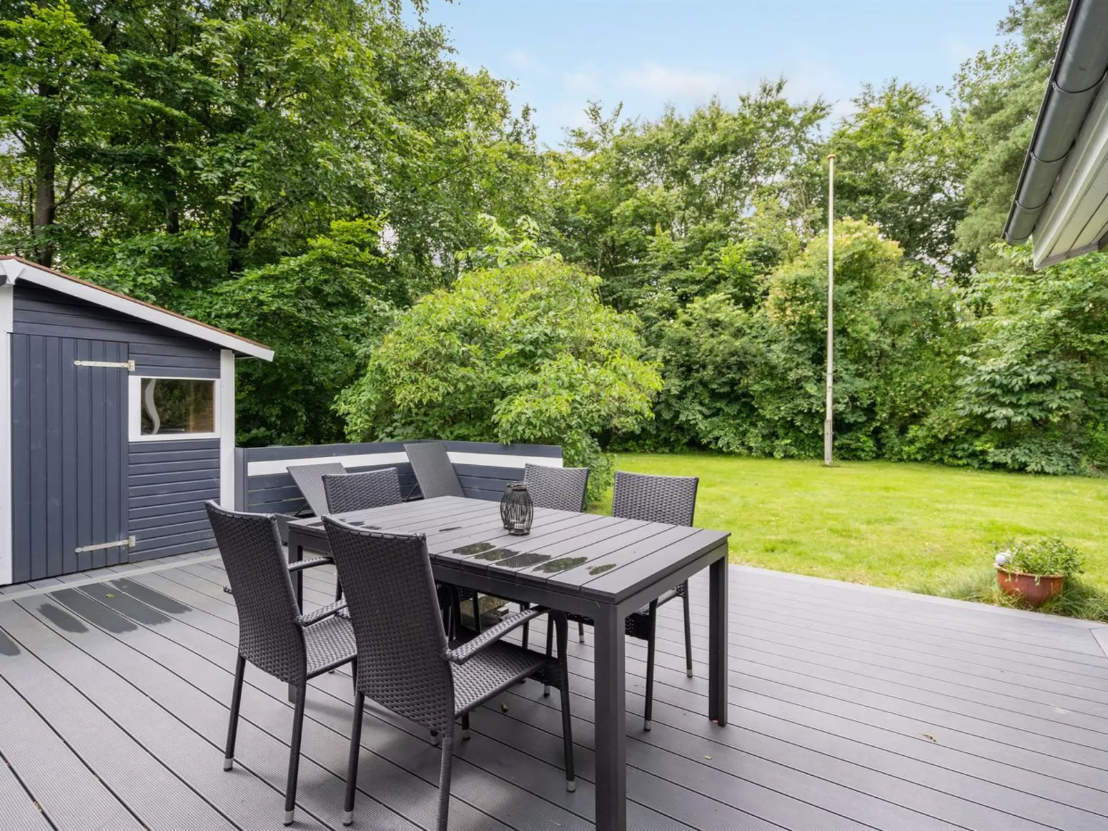 "Massie" - 30km from the sea-Outside