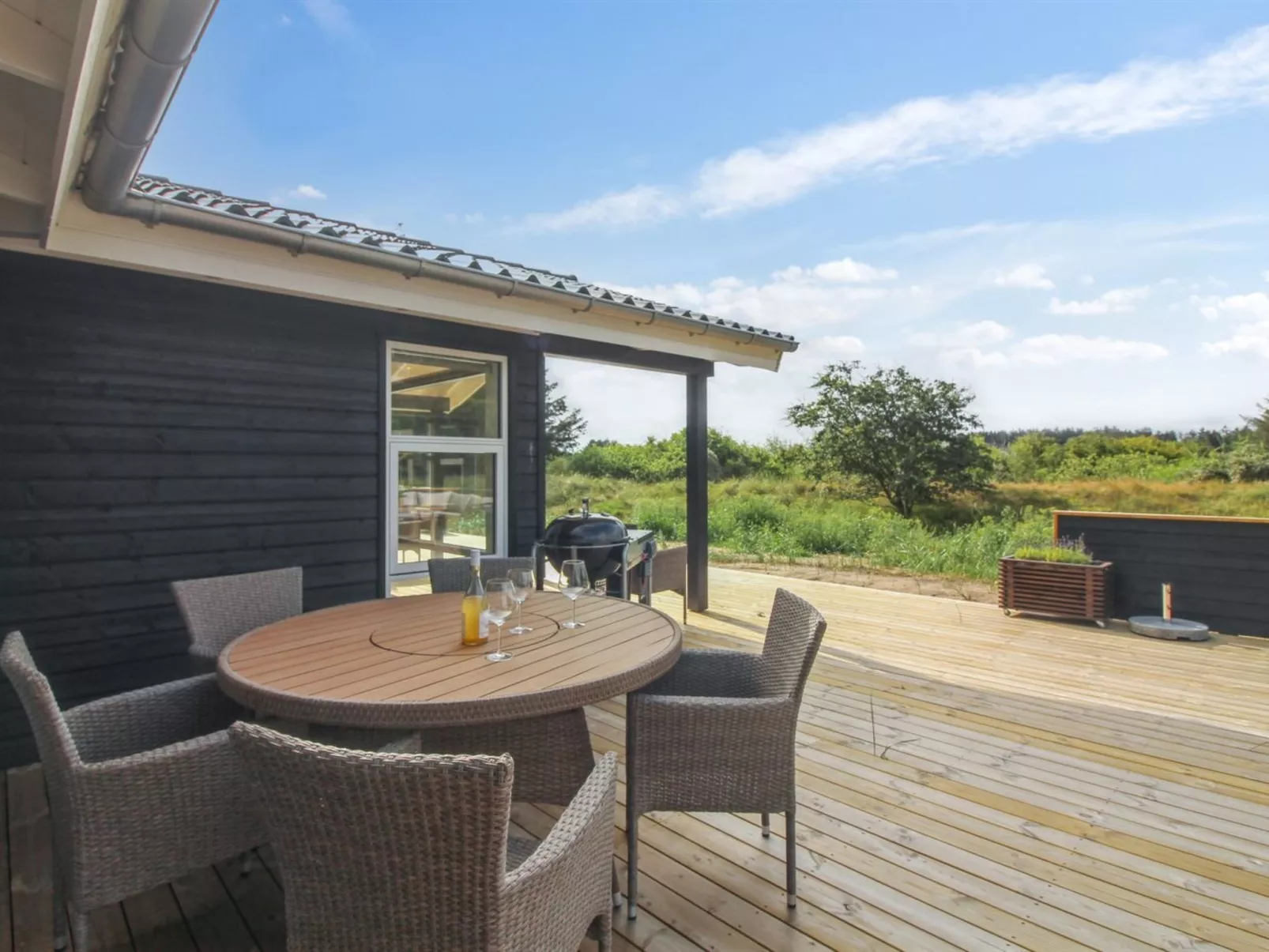 "Heriest" - 1.2km from the sea-Outside