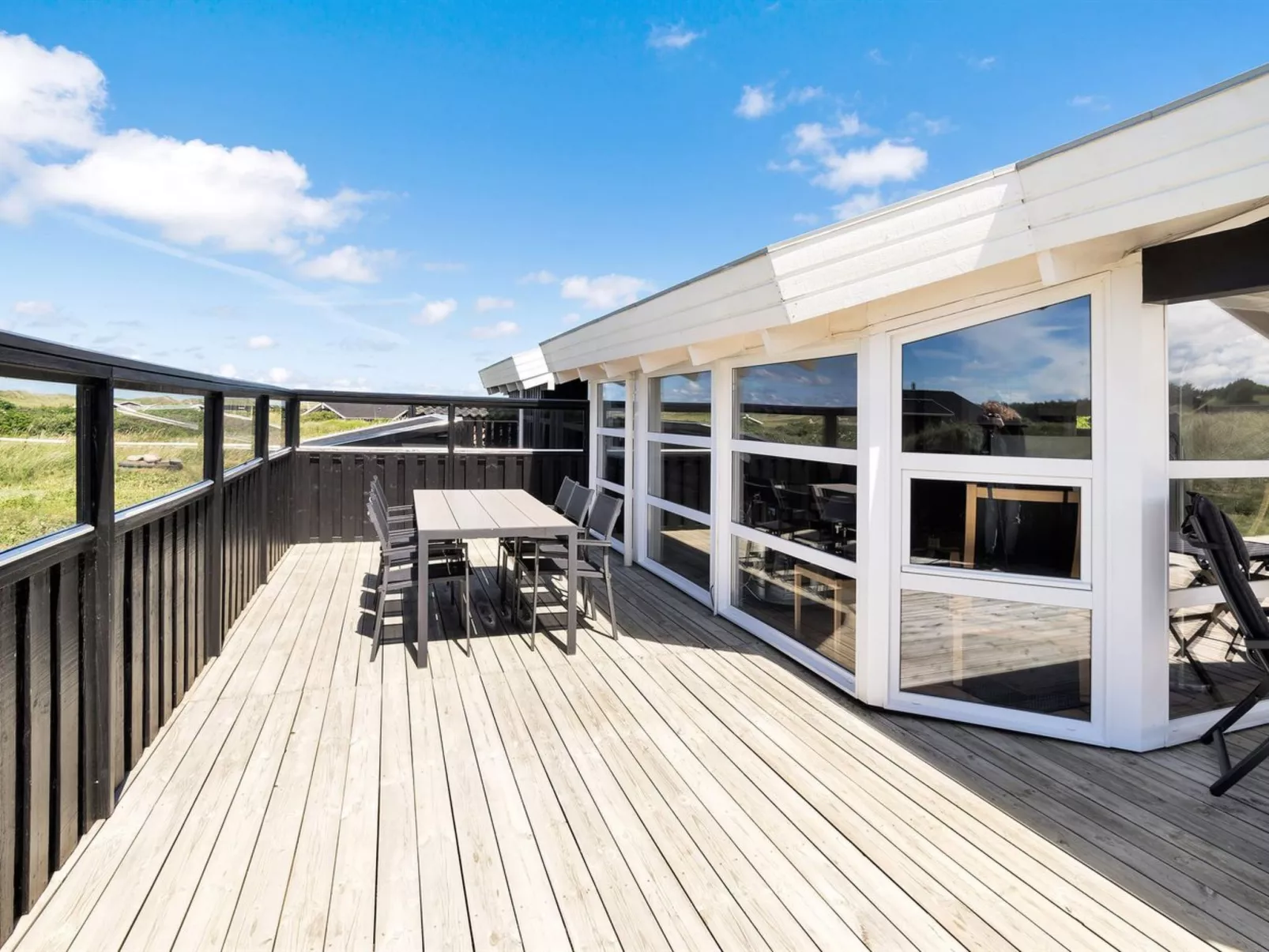 "Elvie" - 200m from the sea-Dehors