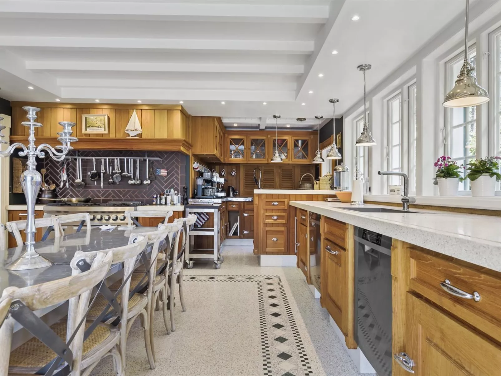 "Titia" - 1.2km to the fjord-Dedans