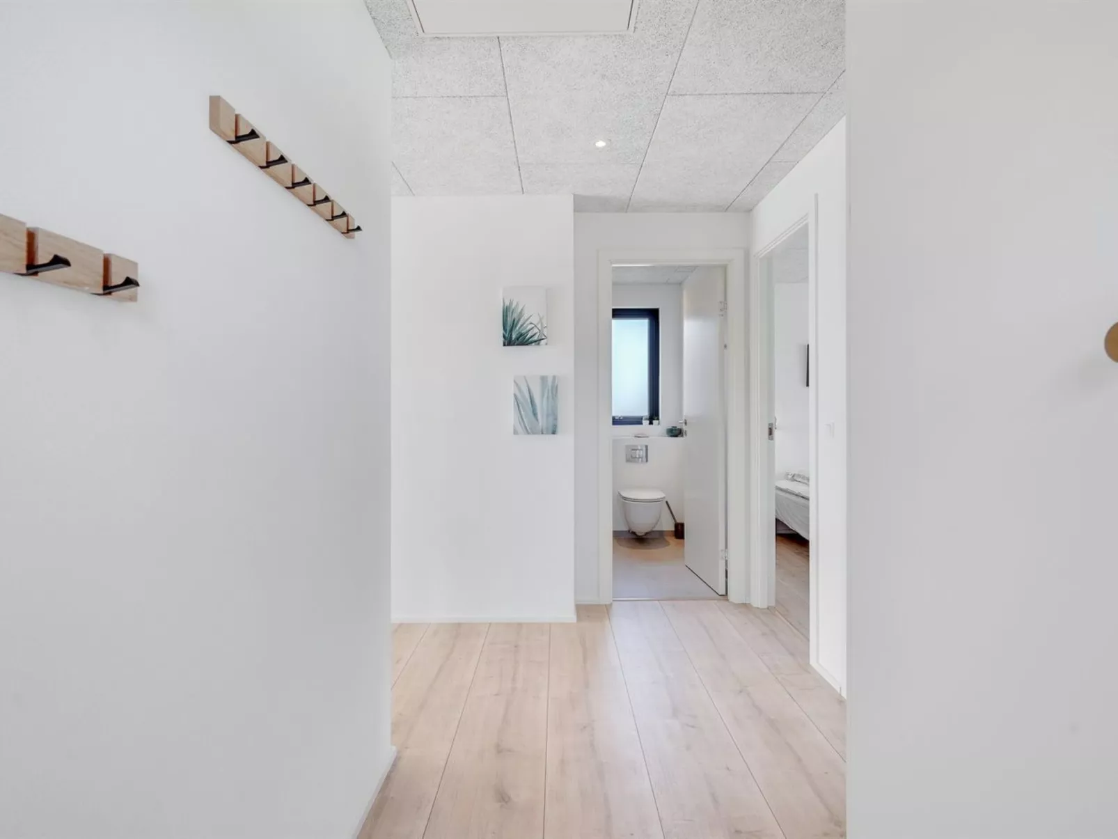 "Haley" - 150m from the sea-Dedans