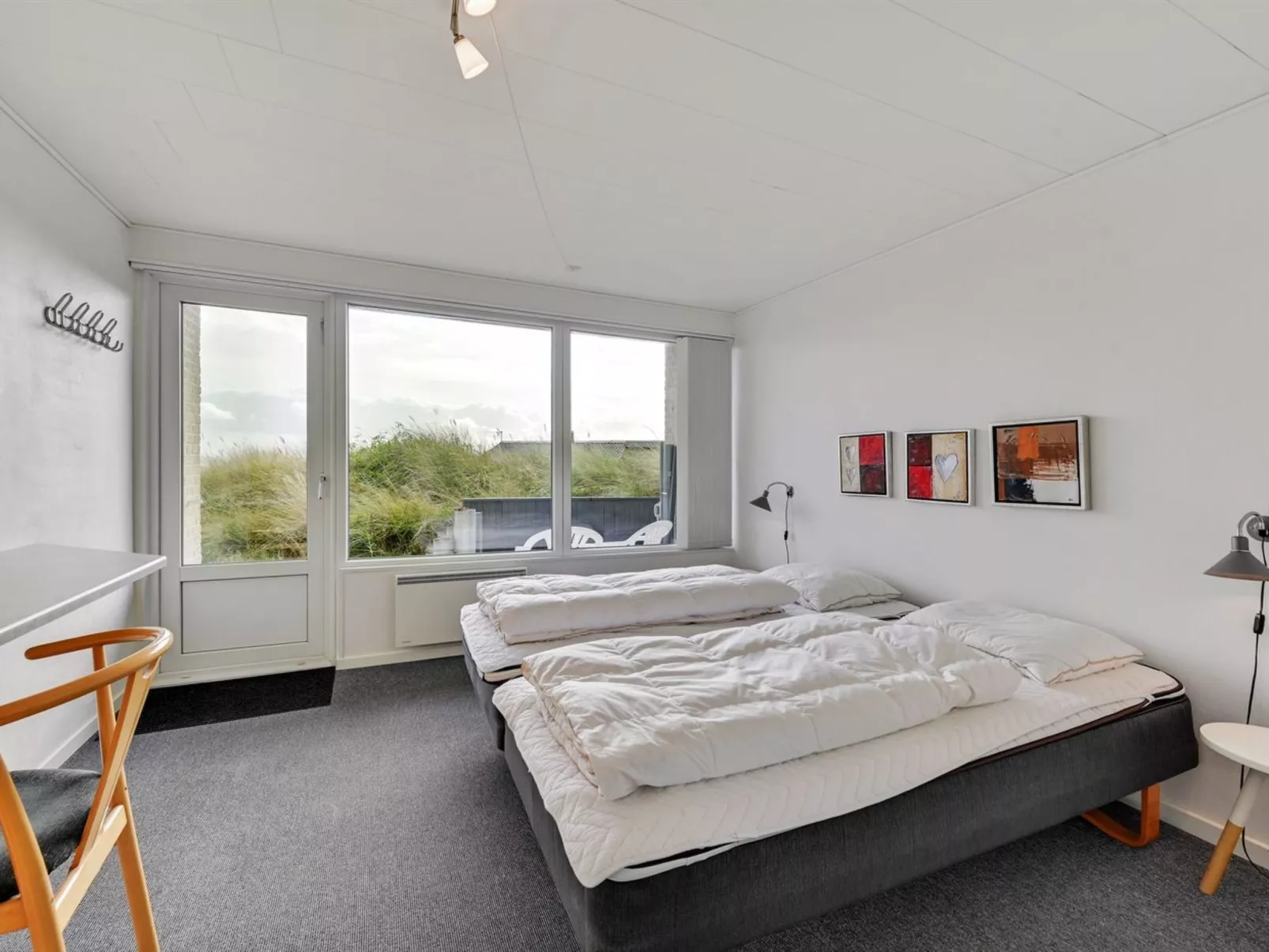 "Elizabeta" - 100m to the fjord-Drinnen