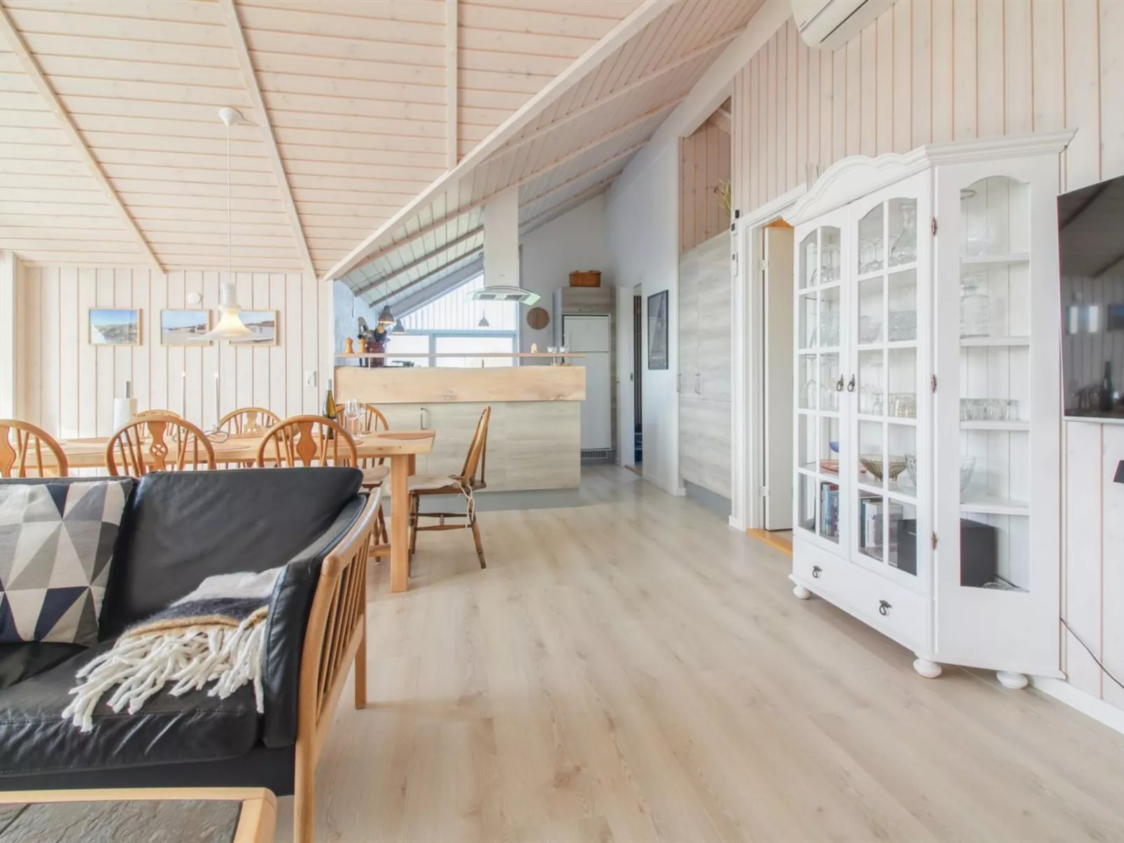 "Mirkka" - 1.5km from the sea-Inside