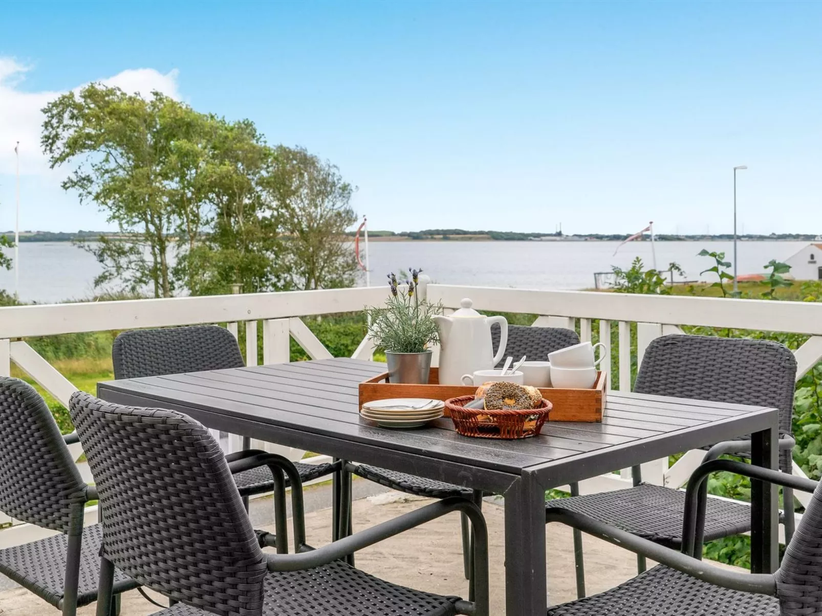 "Rina" - 30m to the fjord-Outside