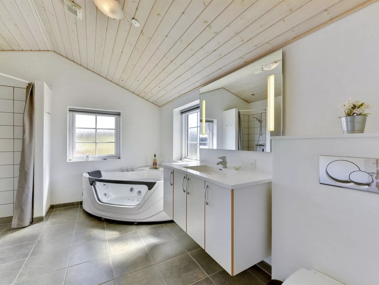 "Didrika" - 800m from the sea-Inside